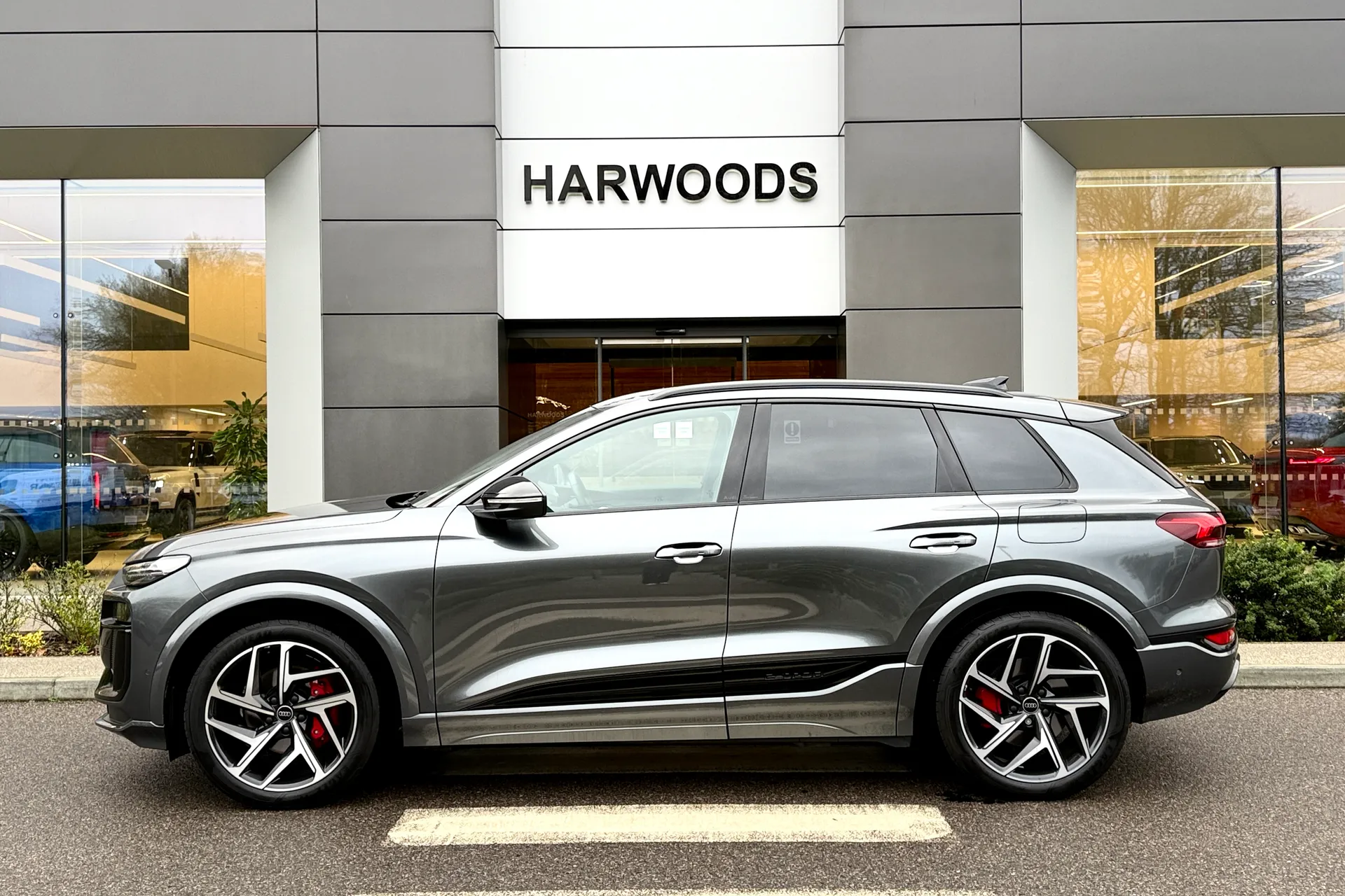 Audi Q6 thumbnail image number 8