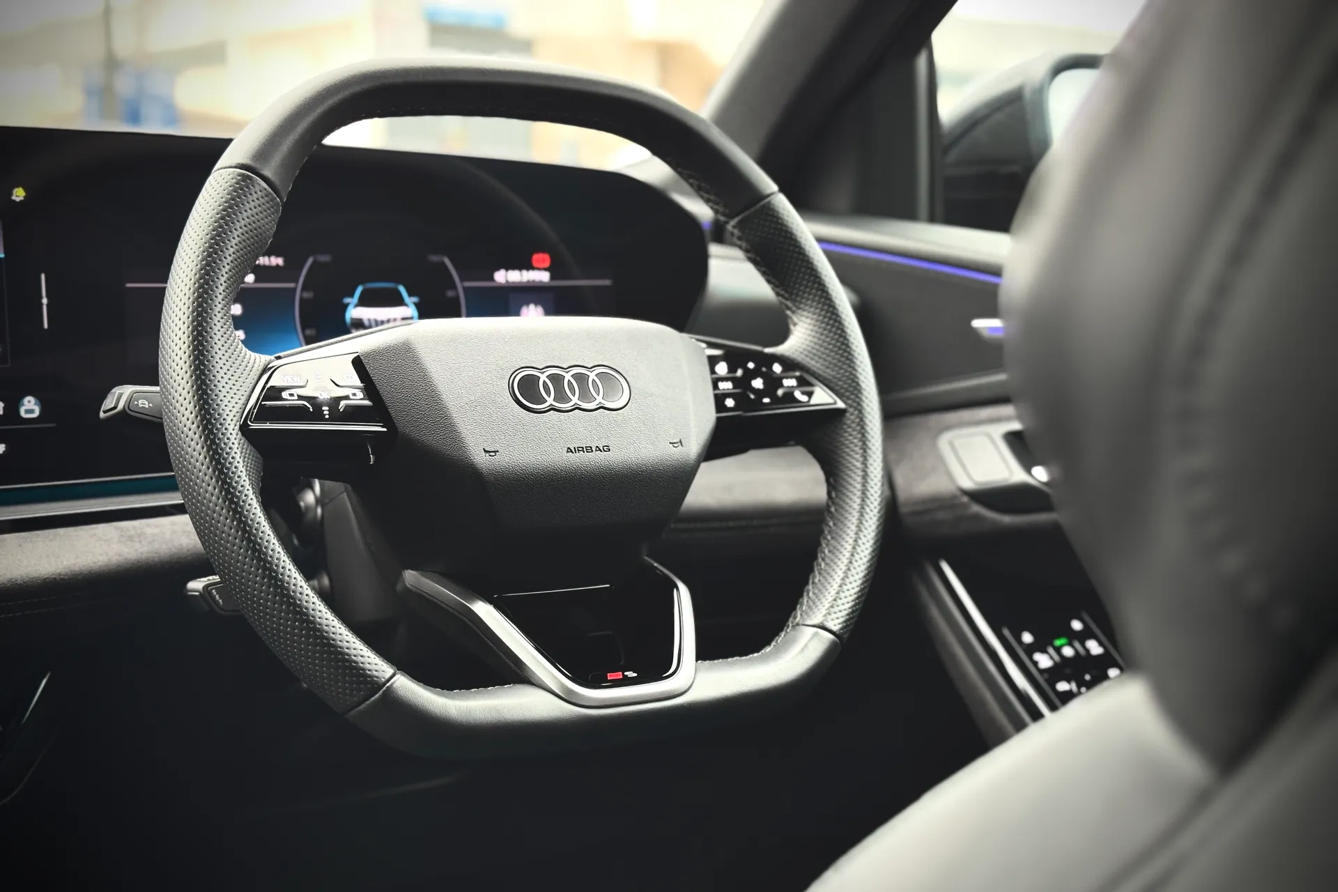 Audi Q6 thumbnail image number 42