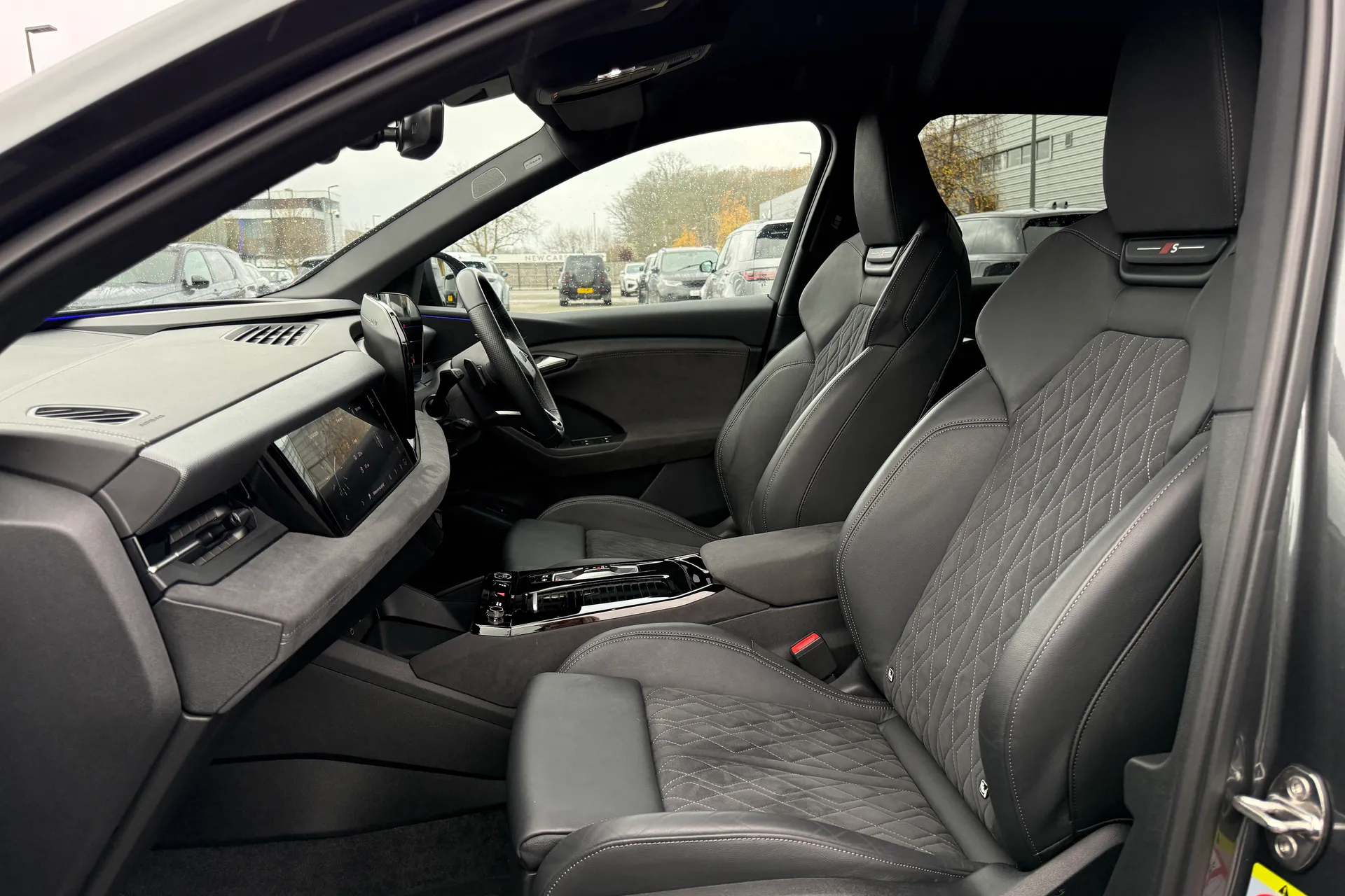 Audi Q6 thumbnail image number 50