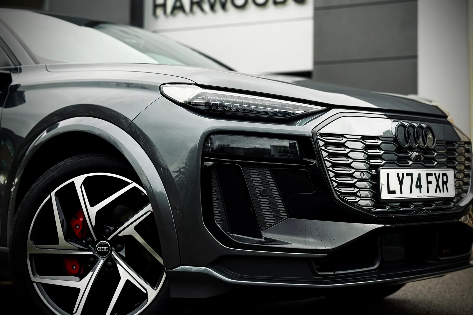 Audi Q6 thumbnail image number 10