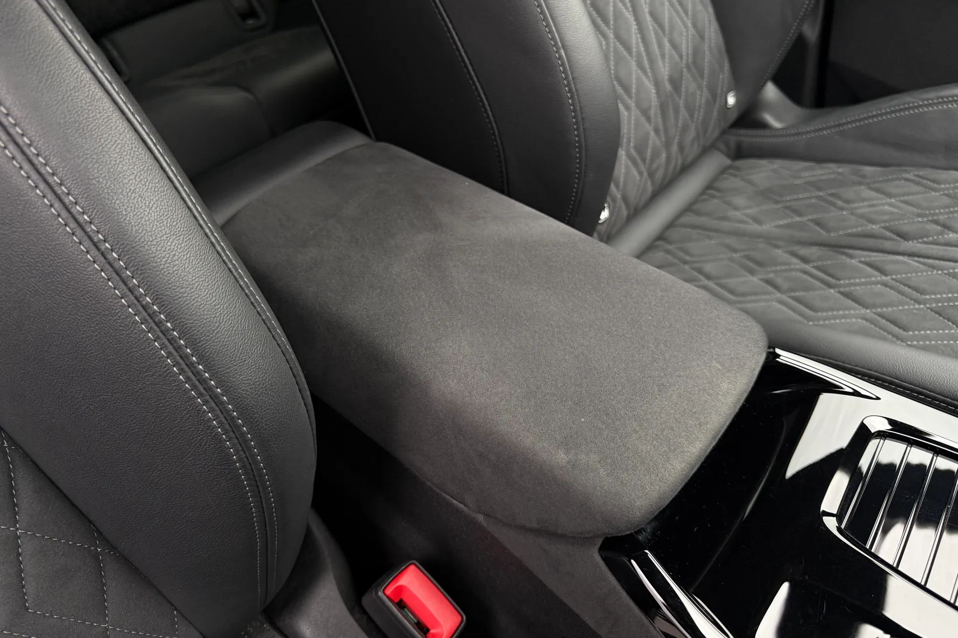 Audi Q6 thumbnail image number 48