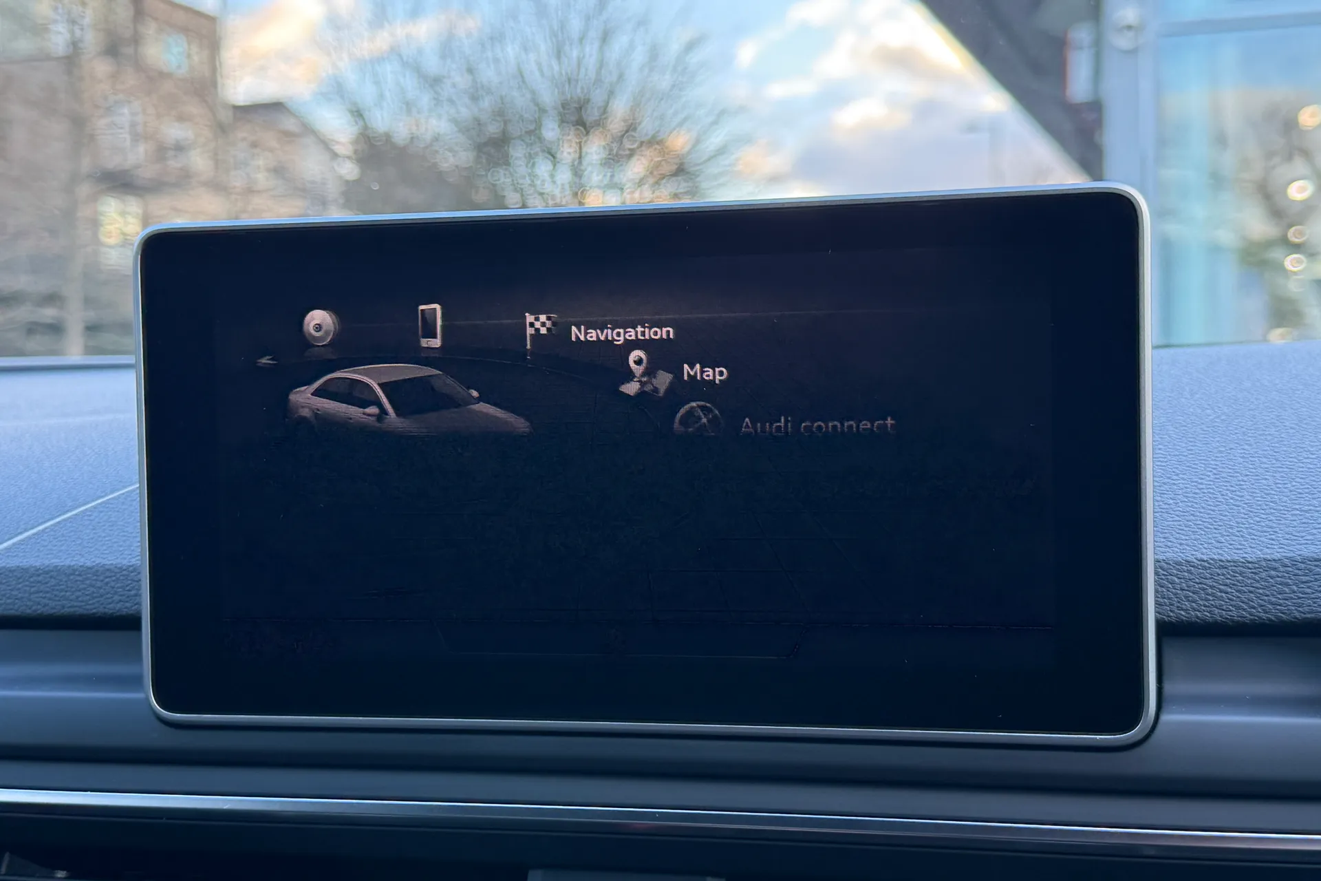 Audi A4 thumbnail image number 27