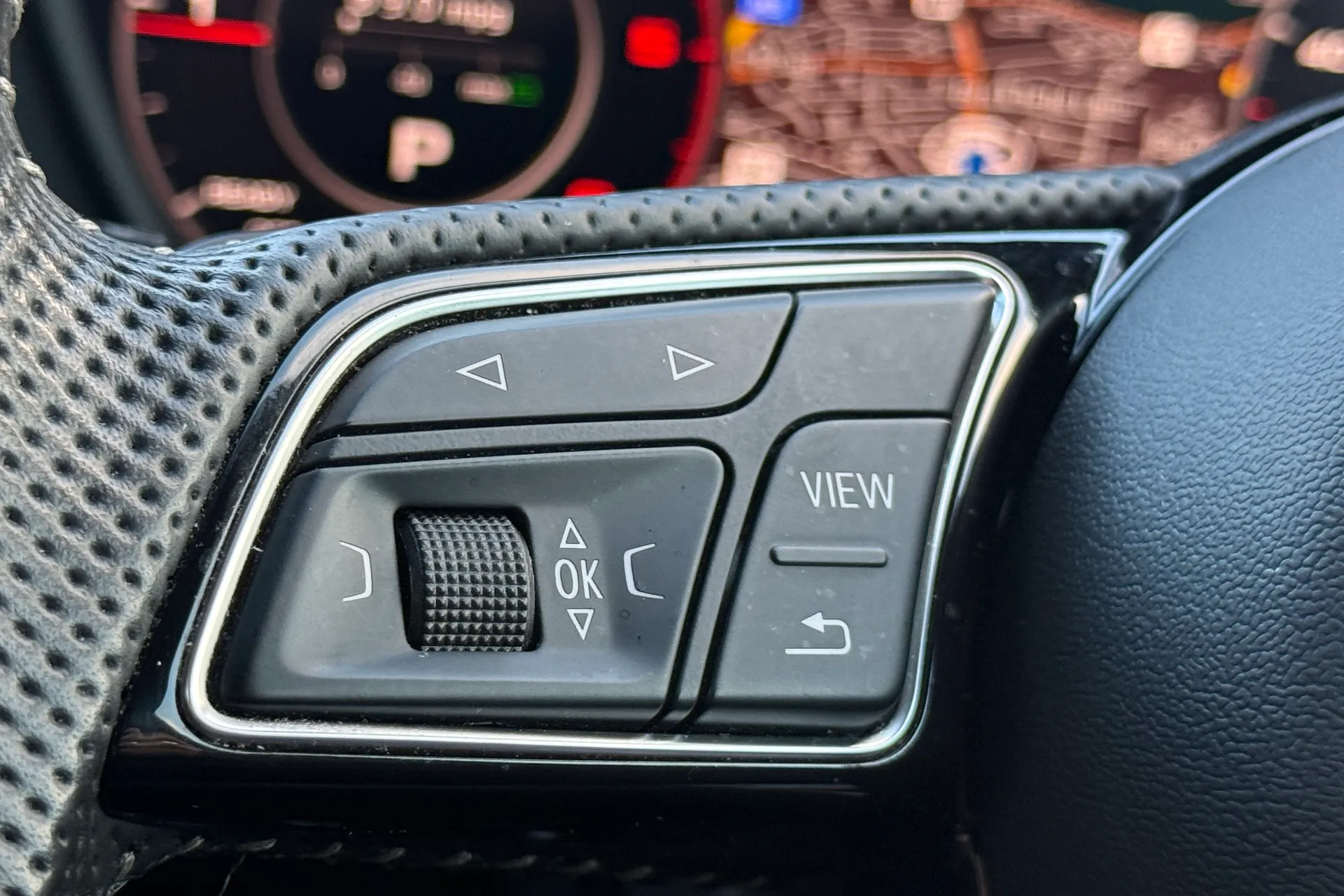 Audi A4 thumbnail image number 15