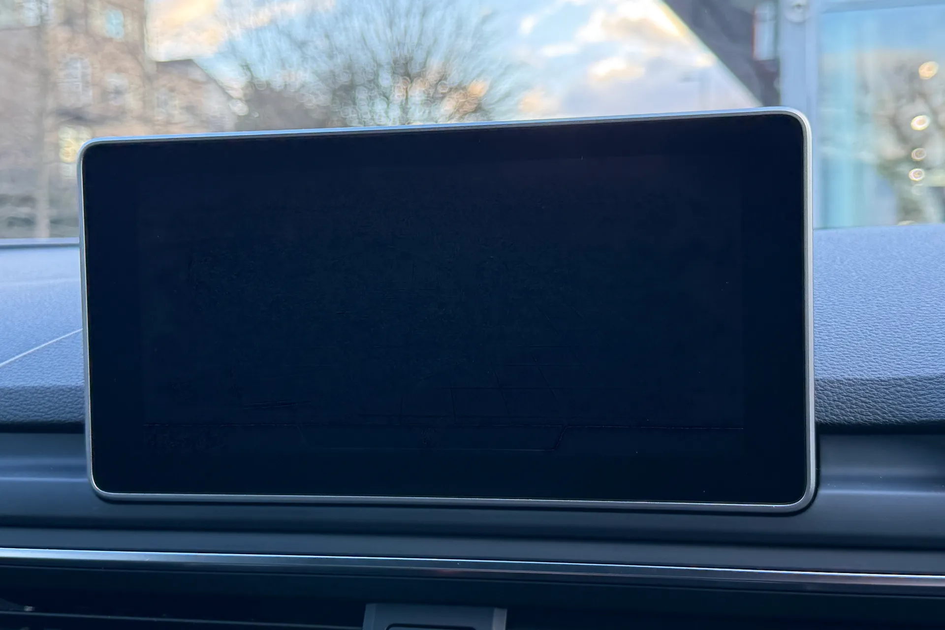 Audi A4 thumbnail image number 26