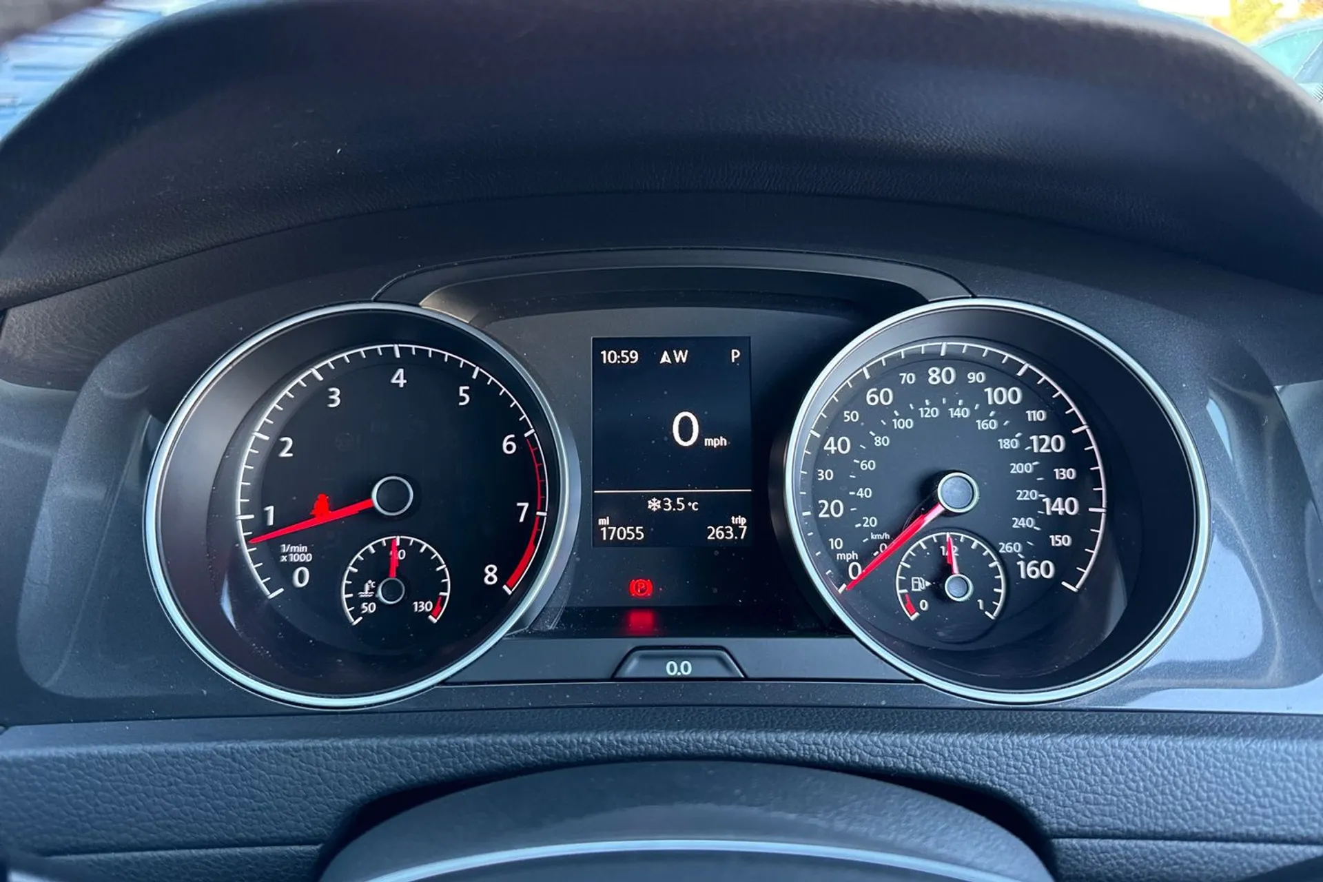 VOLKSWAGEN GOLF thumbnail image number 37