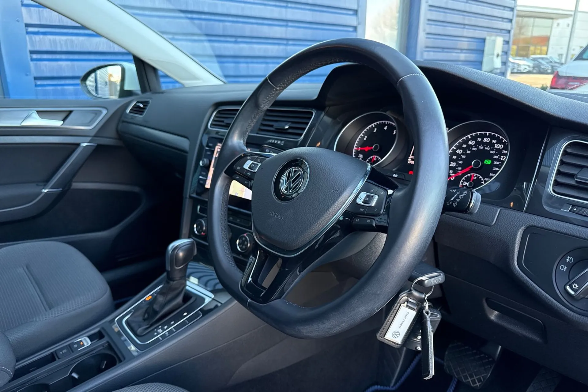 VOLKSWAGEN GOLF thumbnail image number 33