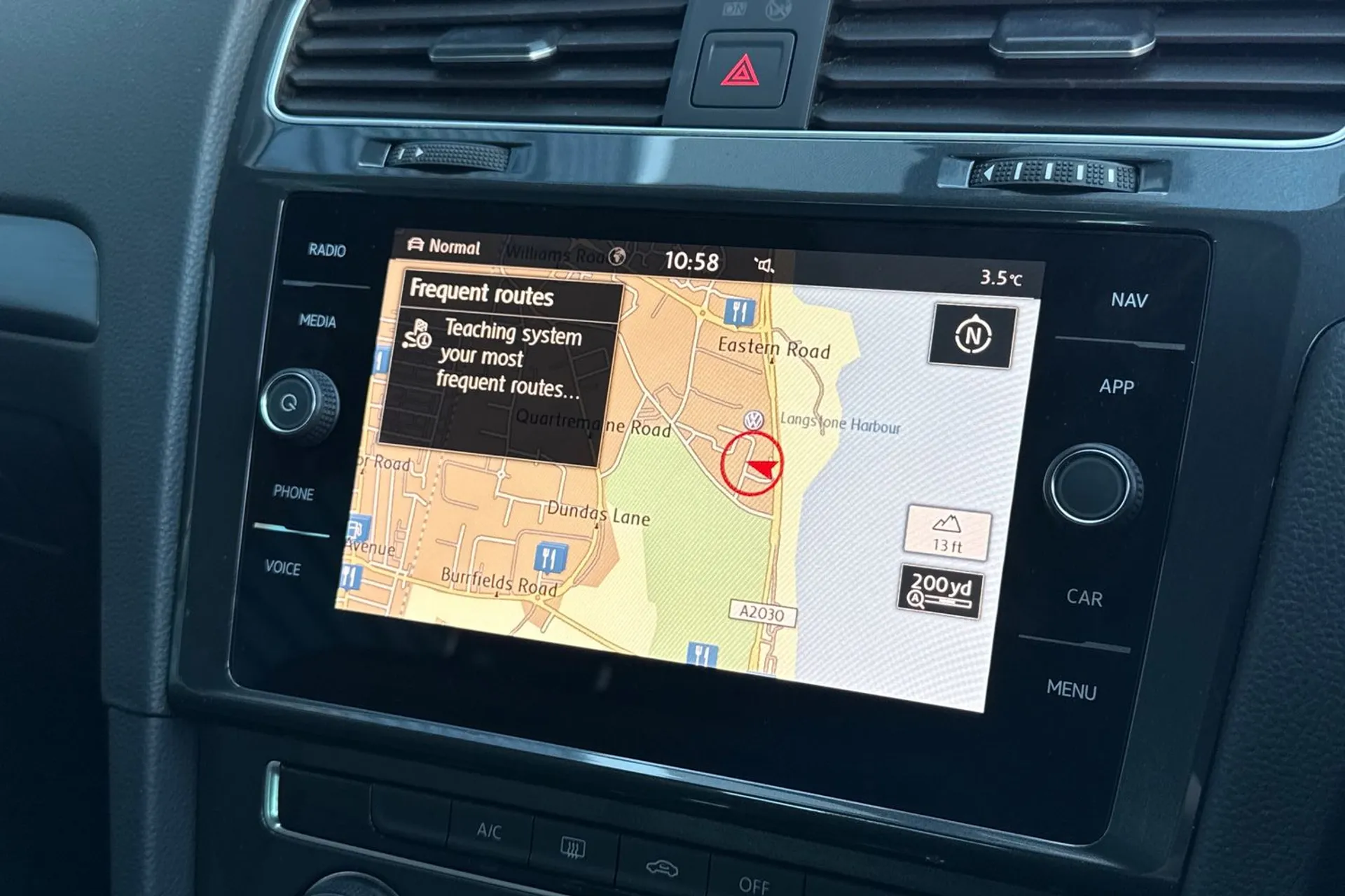 VOLKSWAGEN GOLF thumbnail image number 4