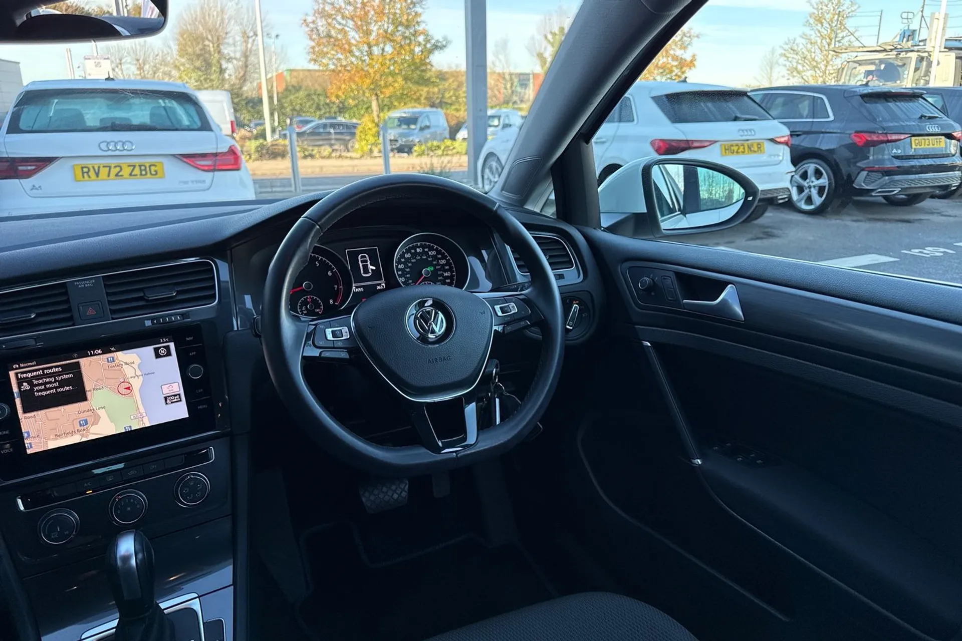 VOLKSWAGEN GOLF thumbnail image number 43