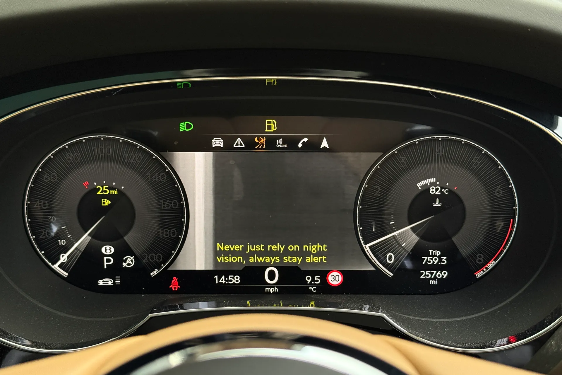 Bentley BENTAYGA thumbnail image number 27