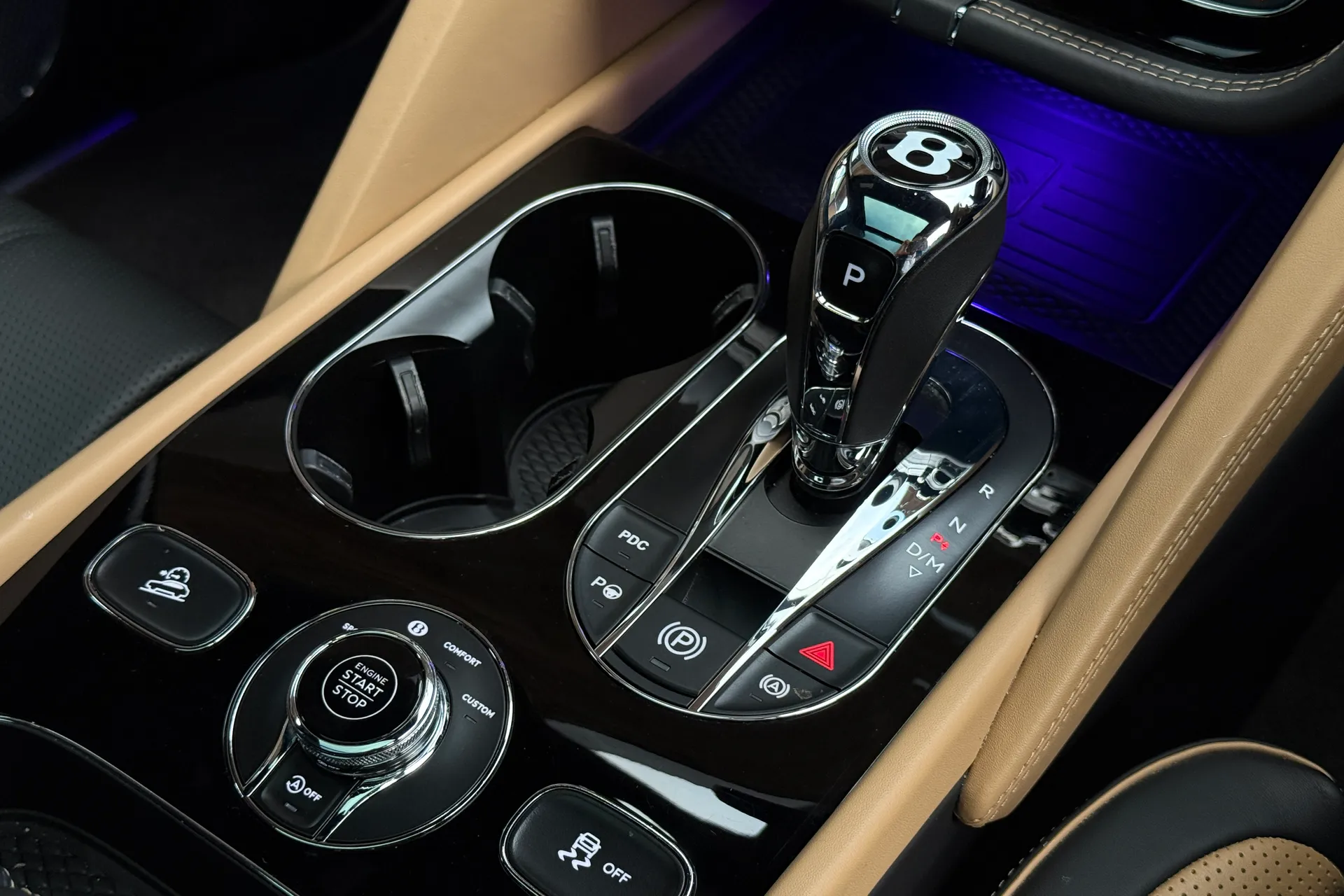 Bentley BENTAYGA thumbnail image number 5