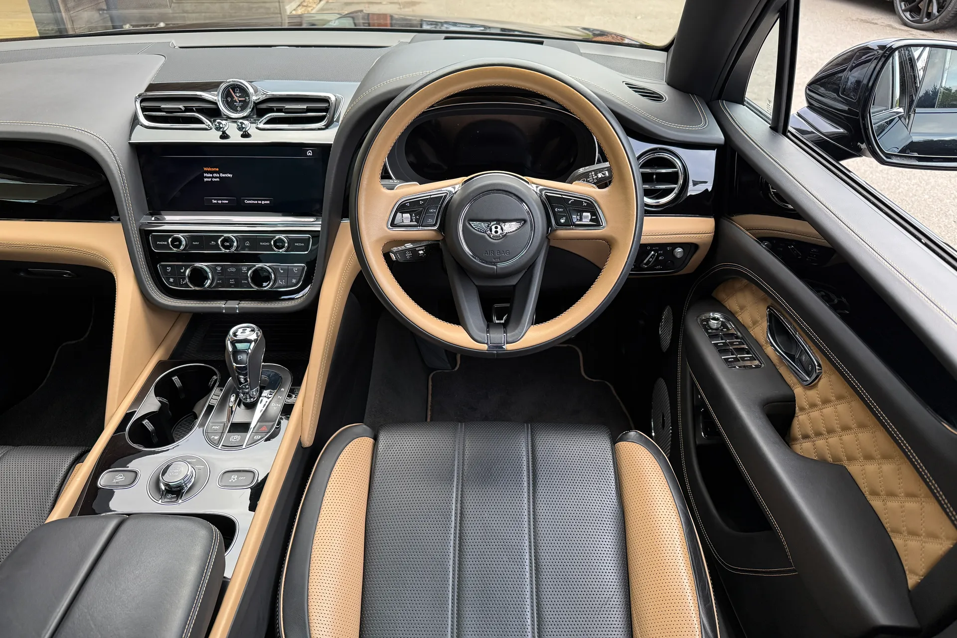 Bentley BENTAYGA thumbnail image number 21