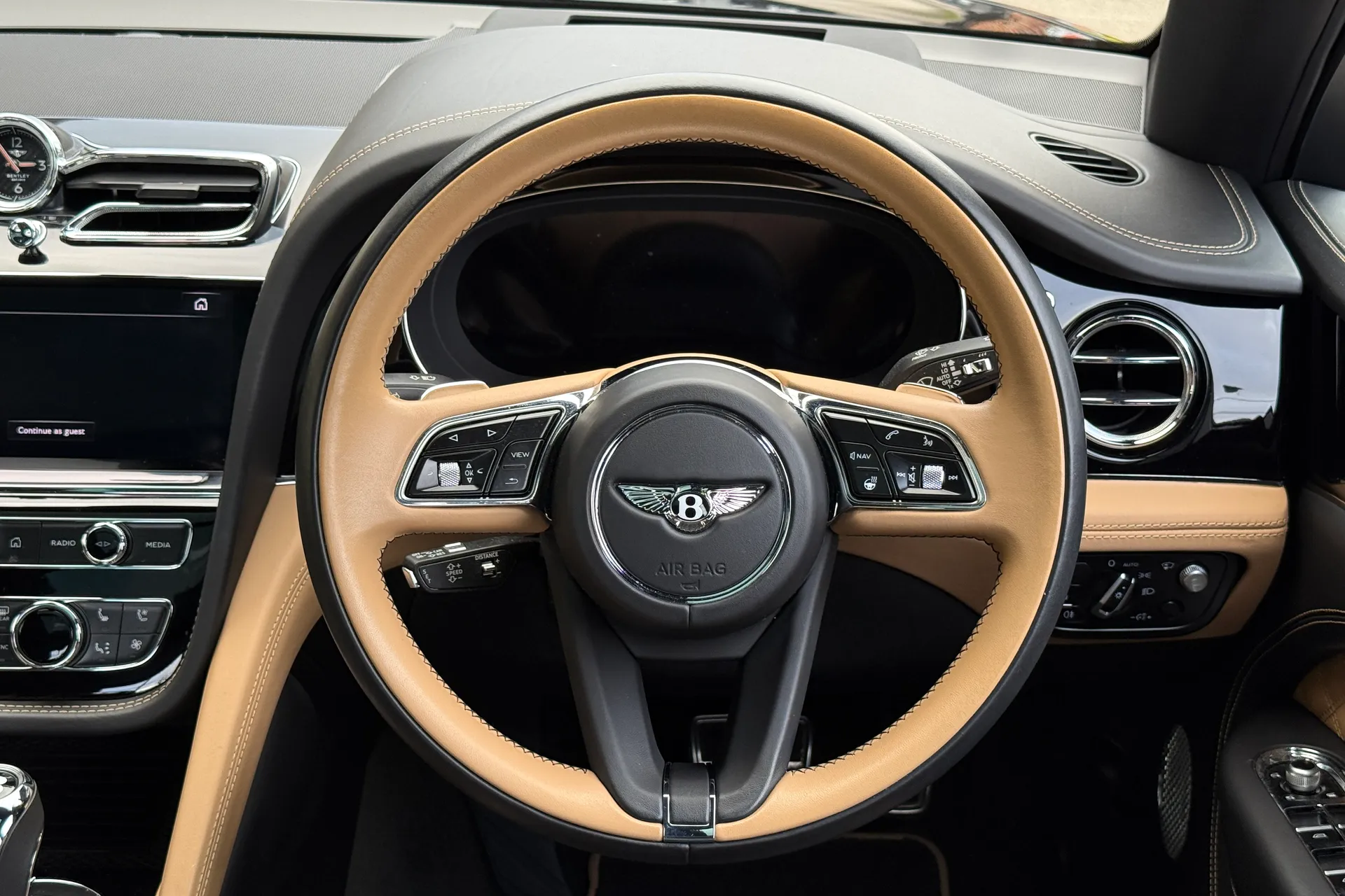 Bentley BENTAYGA thumbnail image number 18