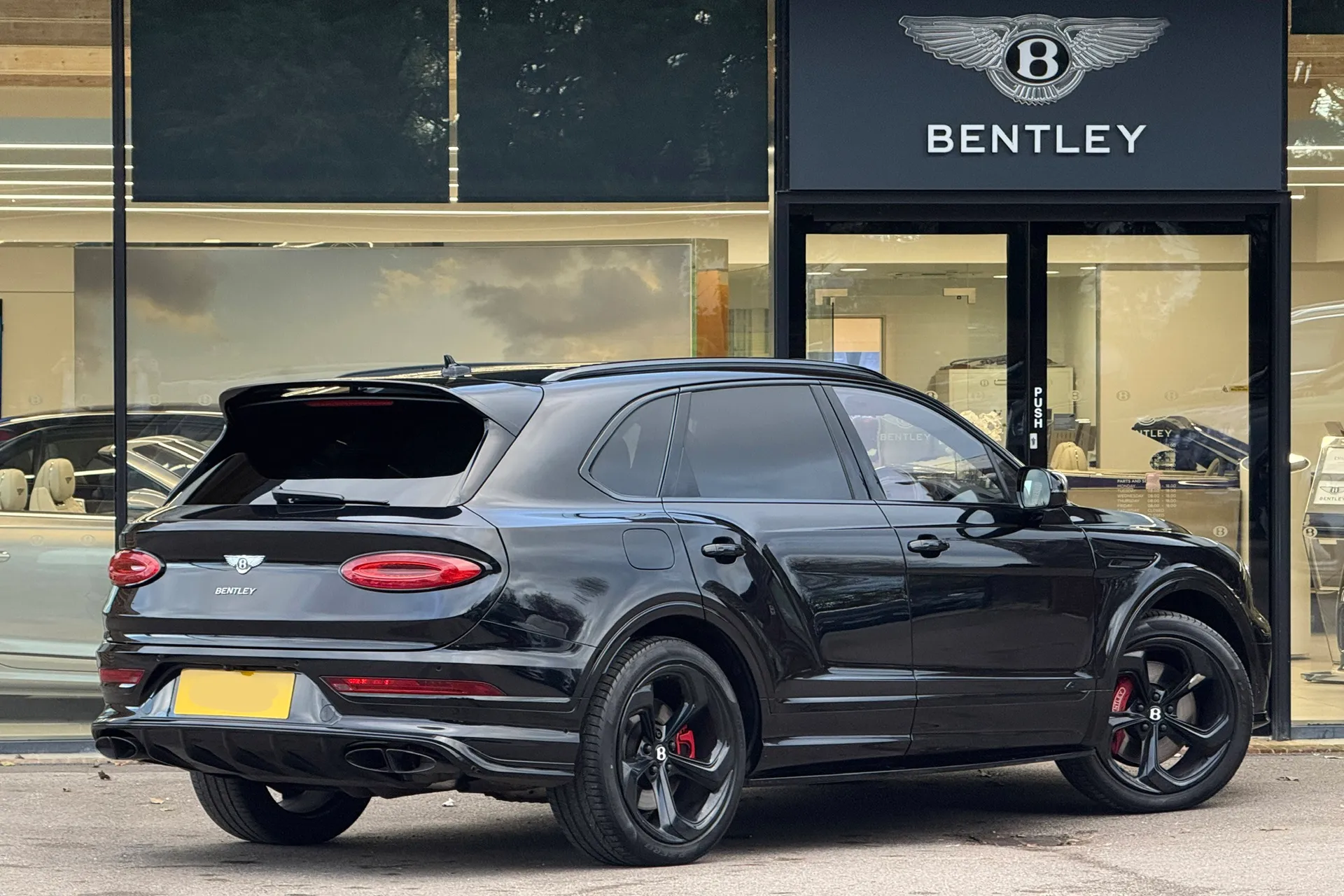Bentley BENTAYGA thumbnail image number 7