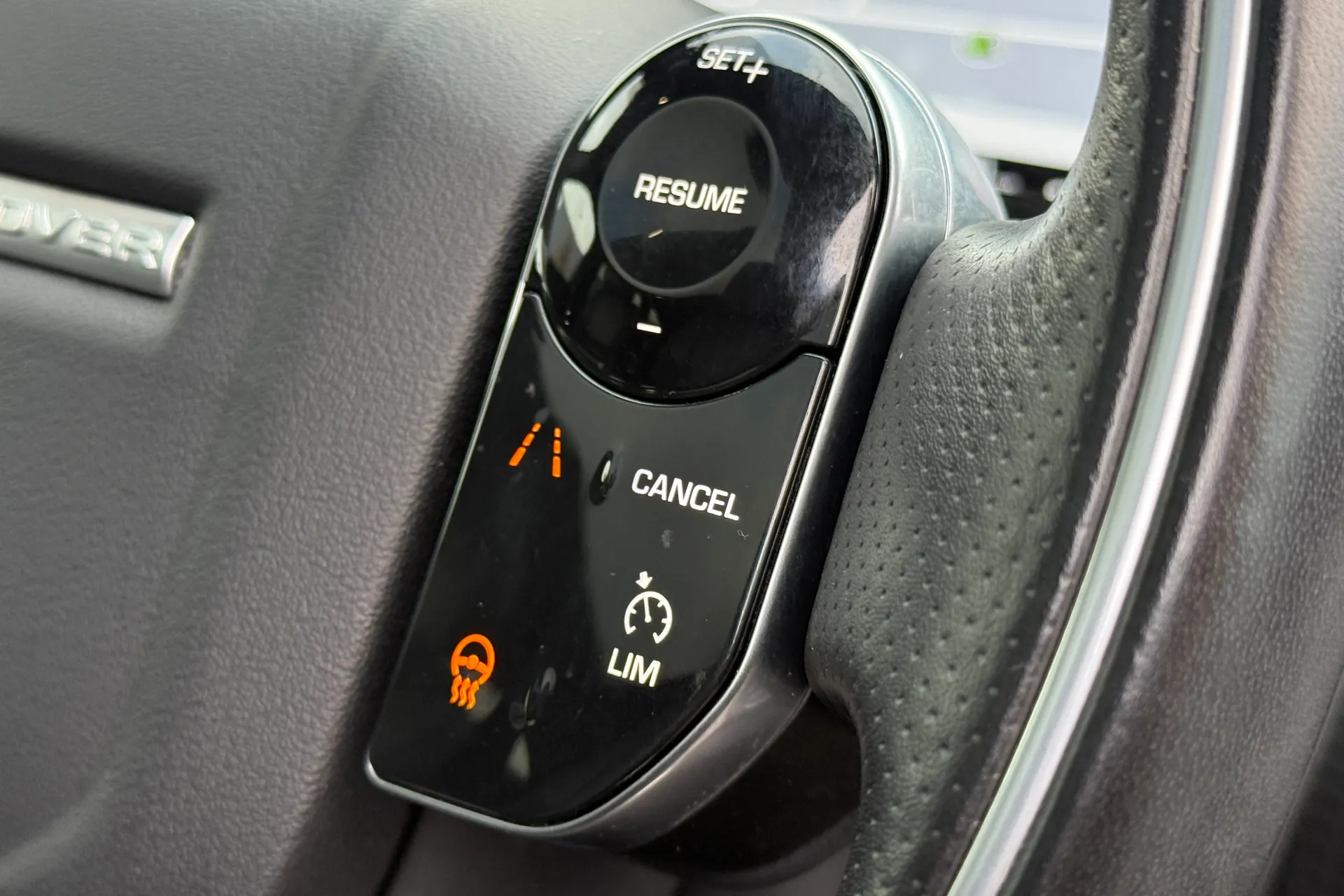 LAND ROVER RANGE ROVER VELAR thumbnail image number 43