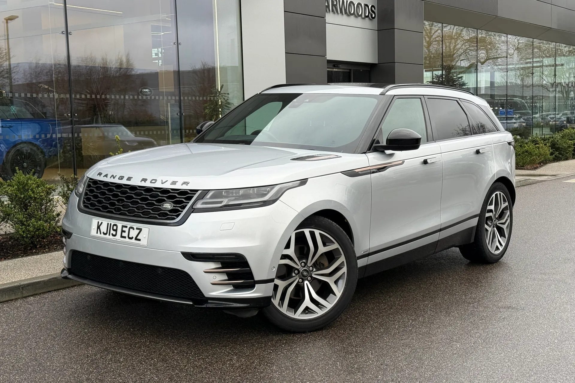 LAND ROVER RANGE ROVER VELAR thumbnail image number 18