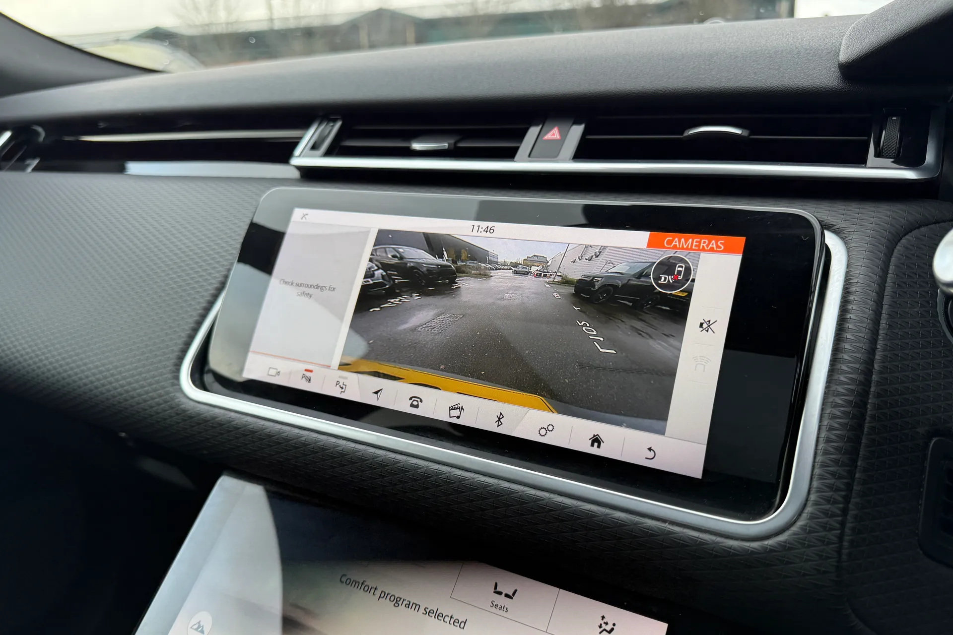 LAND ROVER RANGE ROVER VELAR thumbnail image number 6