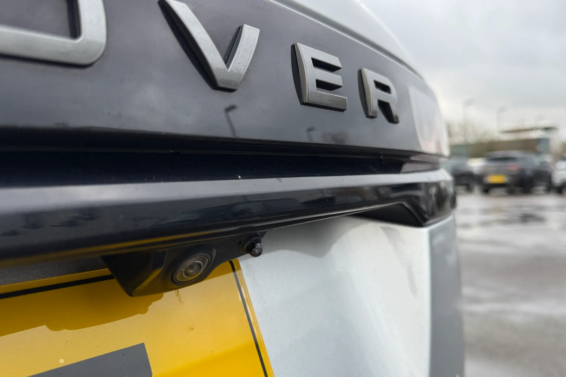 LAND ROVER RANGE ROVER VELAR thumbnail image number 24