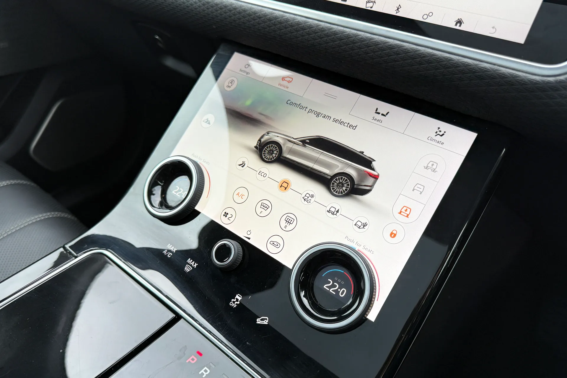 LAND ROVER RANGE ROVER VELAR thumbnail image number 48