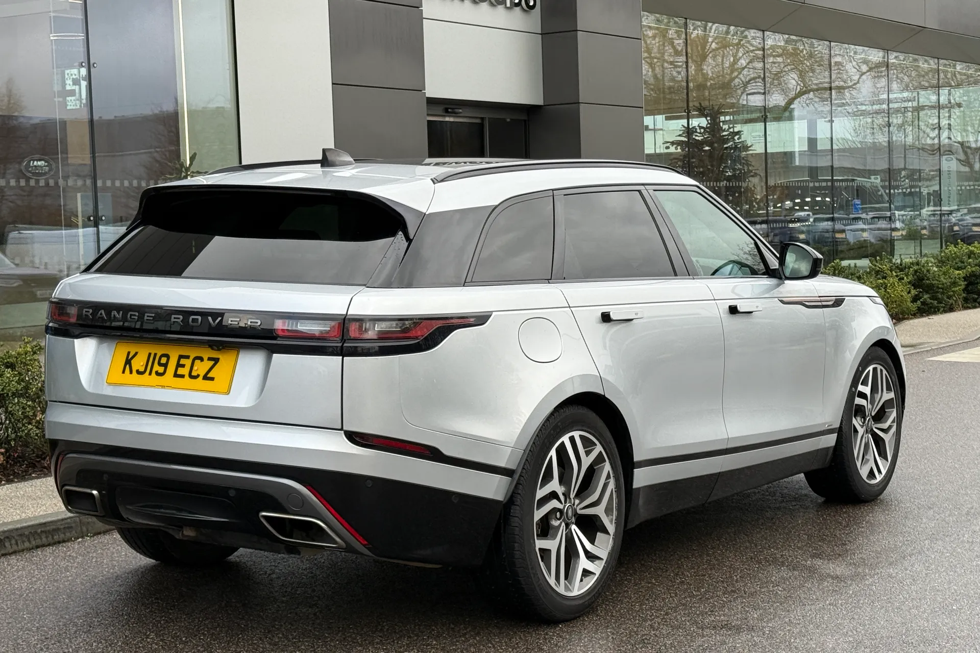 LAND ROVER RANGE ROVER VELAR thumbnail image number 9