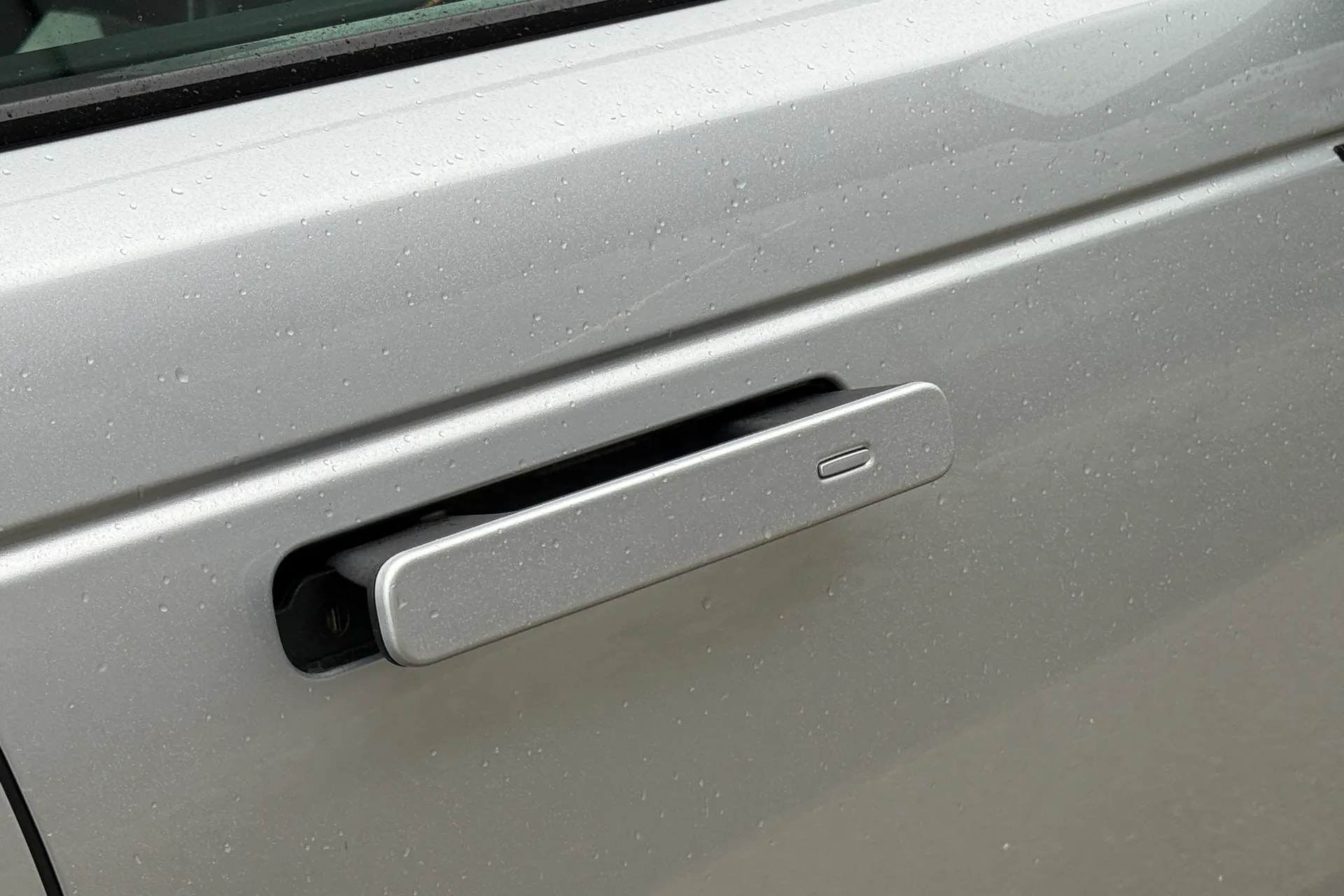 LAND ROVER RANGE ROVER VELAR thumbnail image number 17