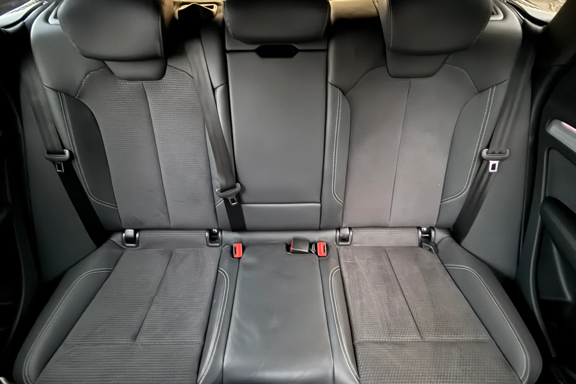 Audi Q5 thumbnail image number 25