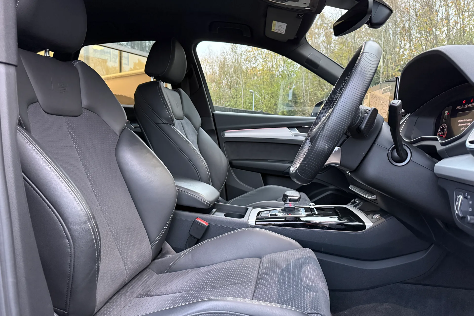 Audi Q5 thumbnail image number 12