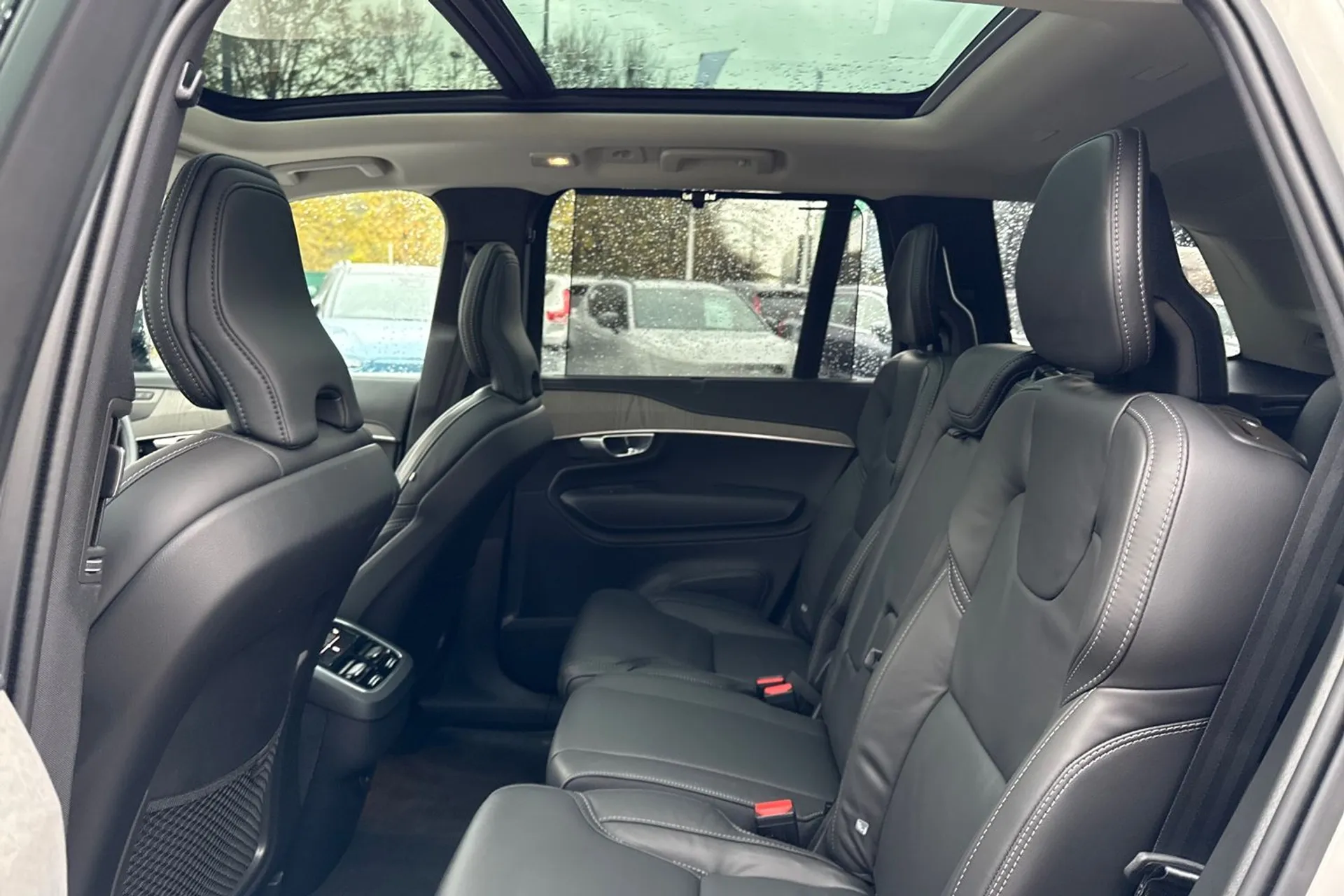 Volvo XC90 thumbnail image number 29