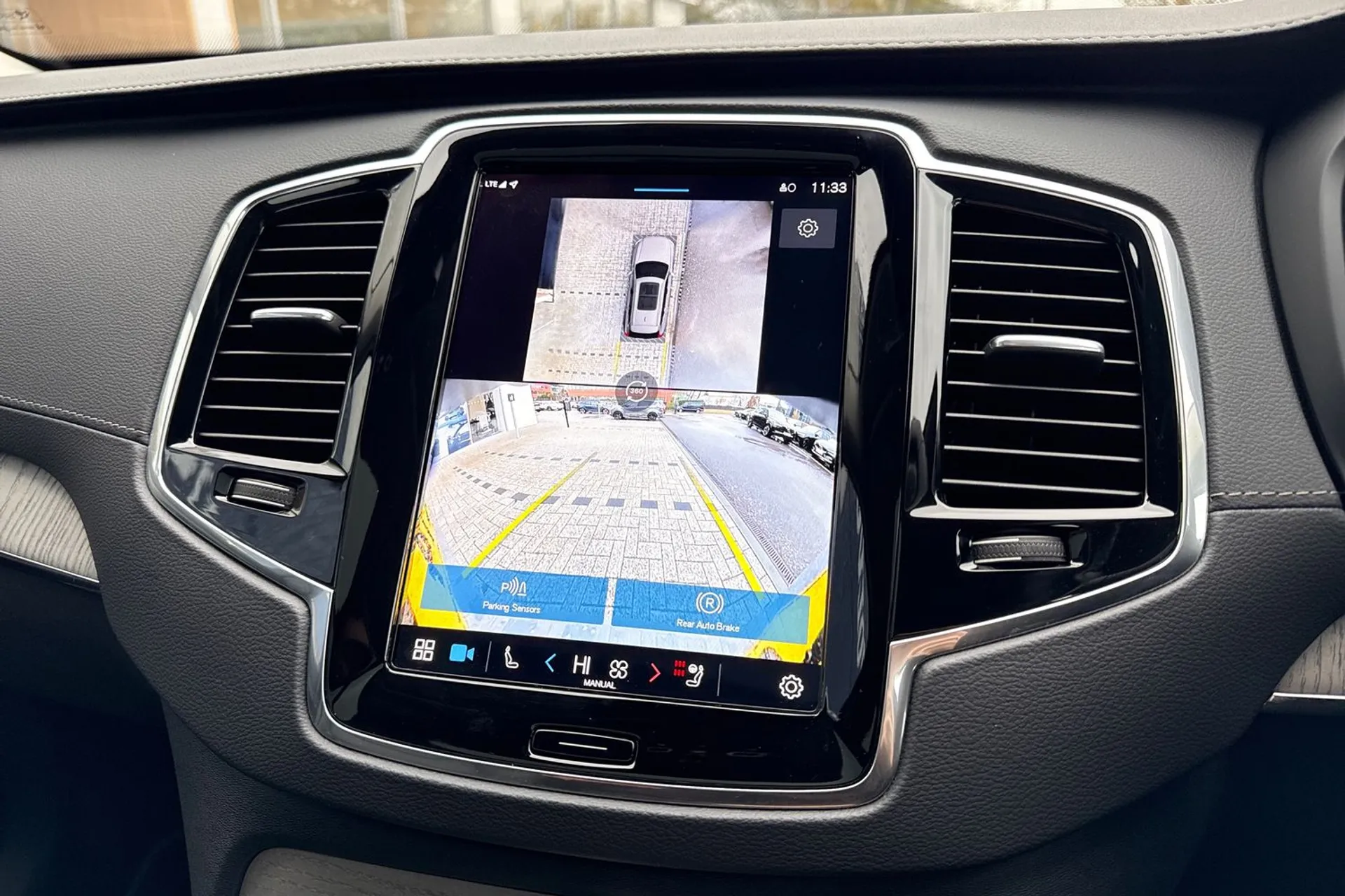 Volvo XC90 thumbnail image number 37