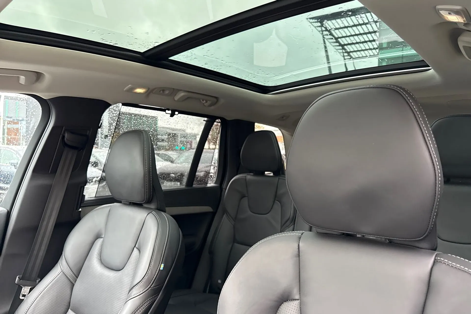 Volvo XC90 thumbnail image number 28