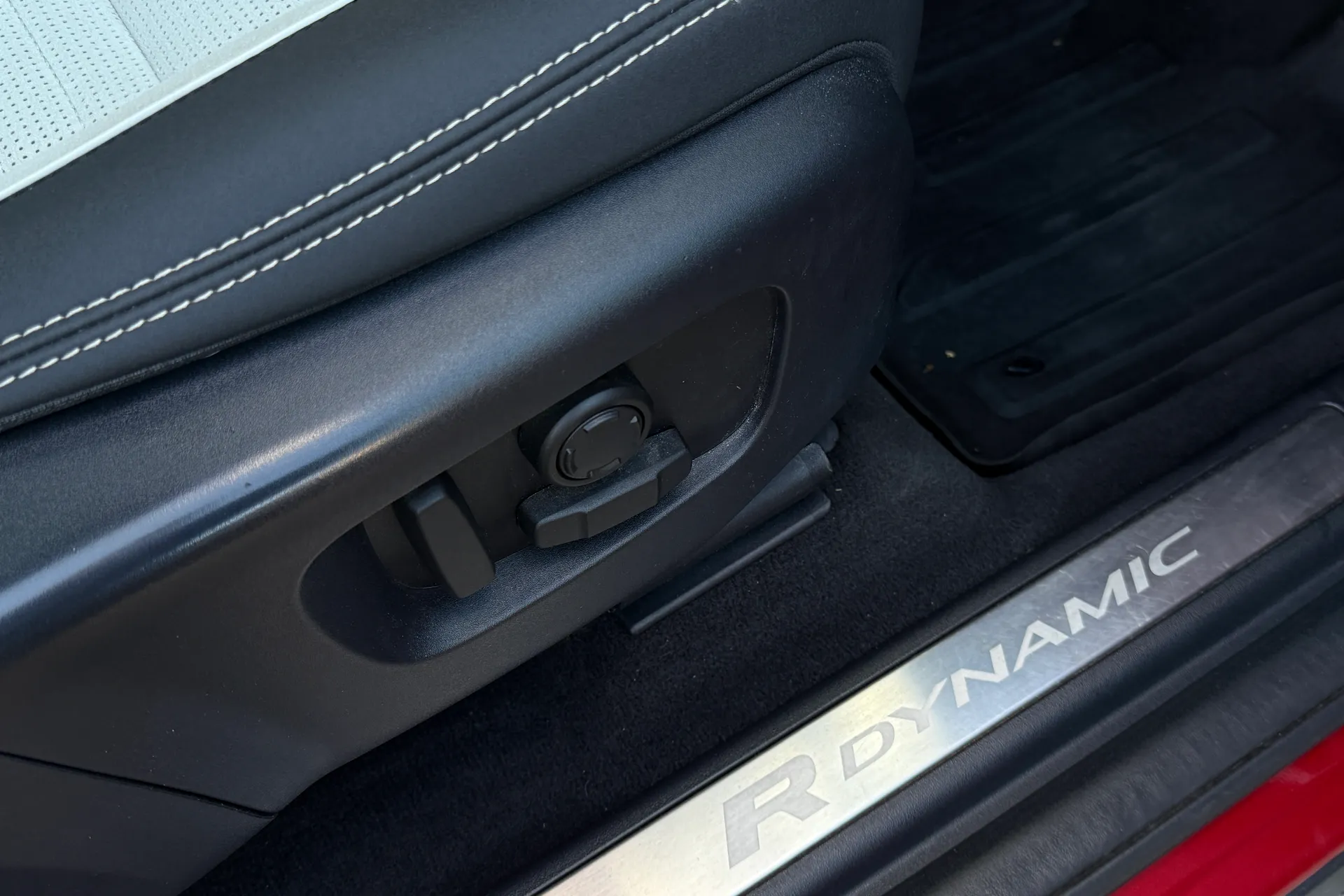 LAND ROVER DISCOVERY SPORT thumbnail image number 35