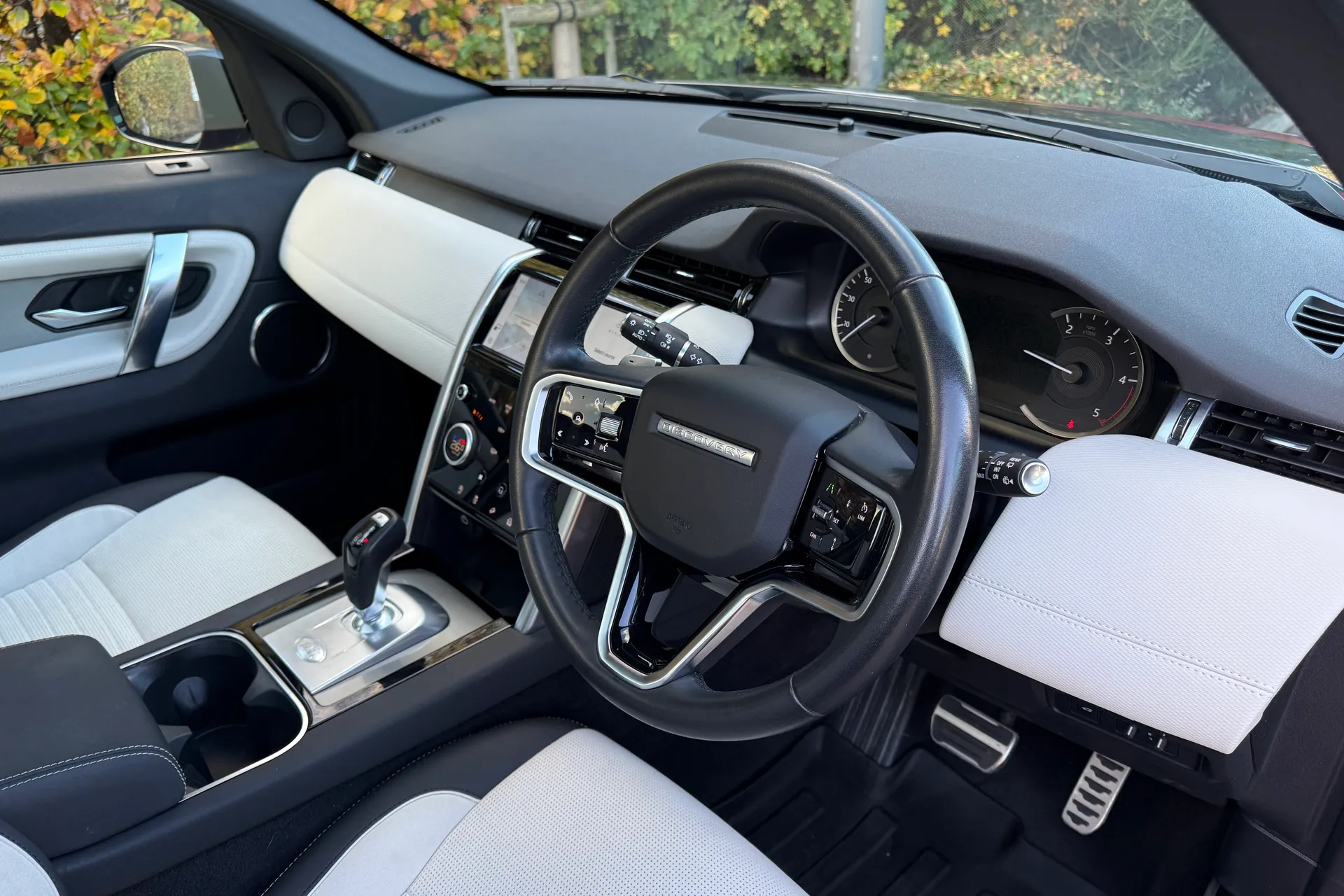 LAND ROVER DISCOVERY SPORT thumbnail image number 37