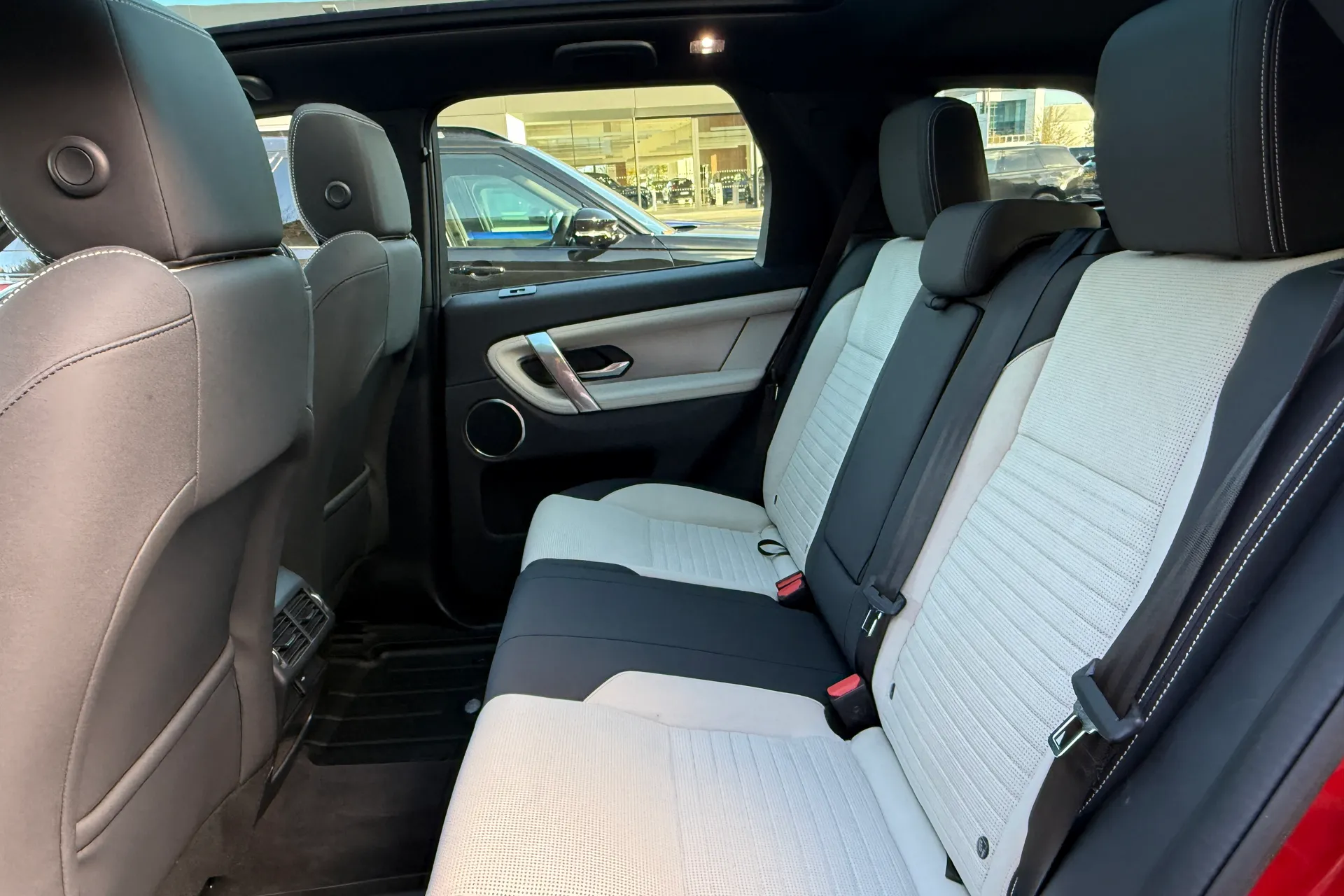 LAND ROVER DISCOVERY SPORT thumbnail image number 40