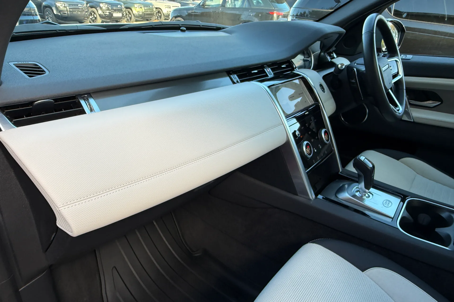 LAND ROVER DISCOVERY SPORT thumbnail image number 39