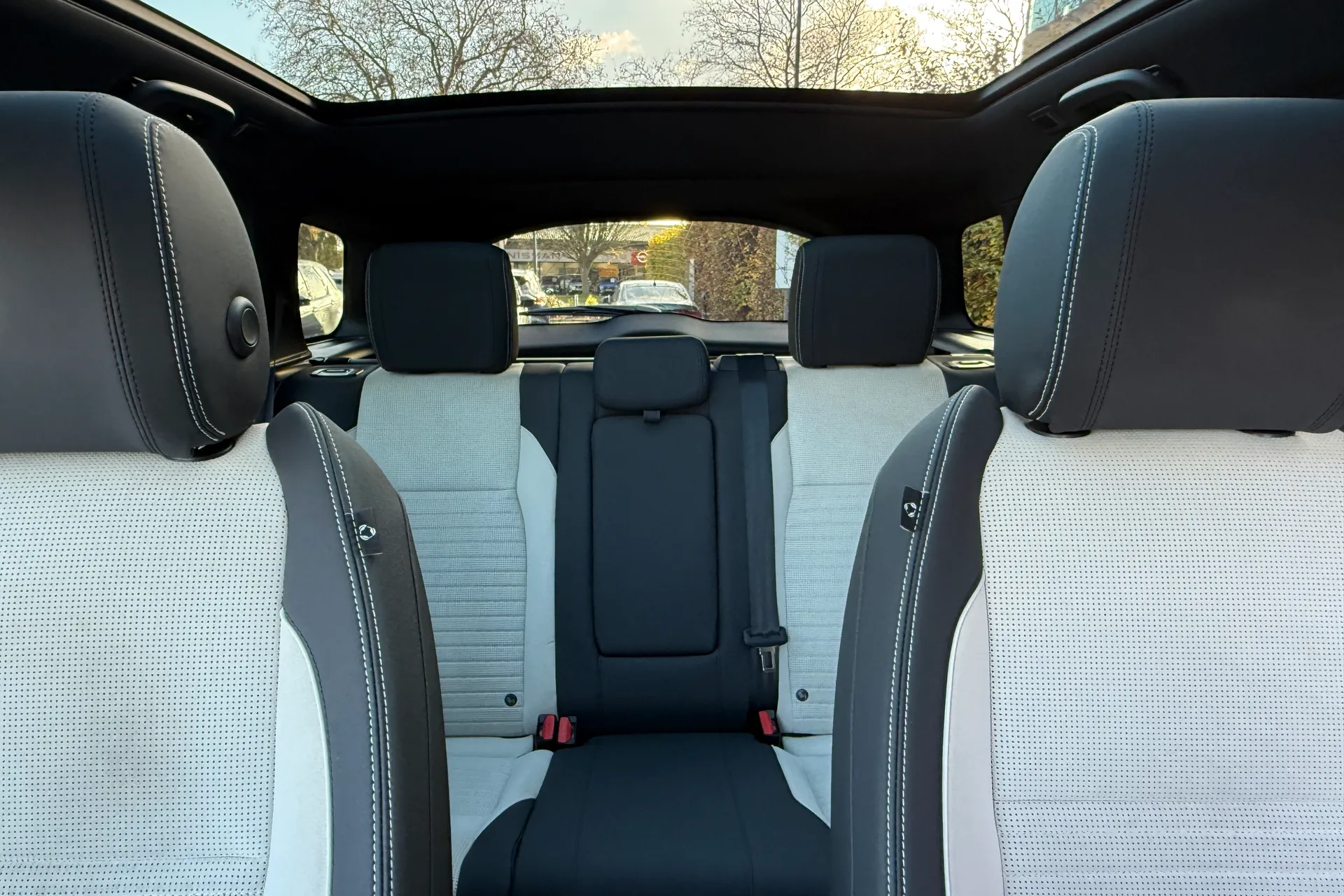 LAND ROVER DISCOVERY SPORT thumbnail image number 34