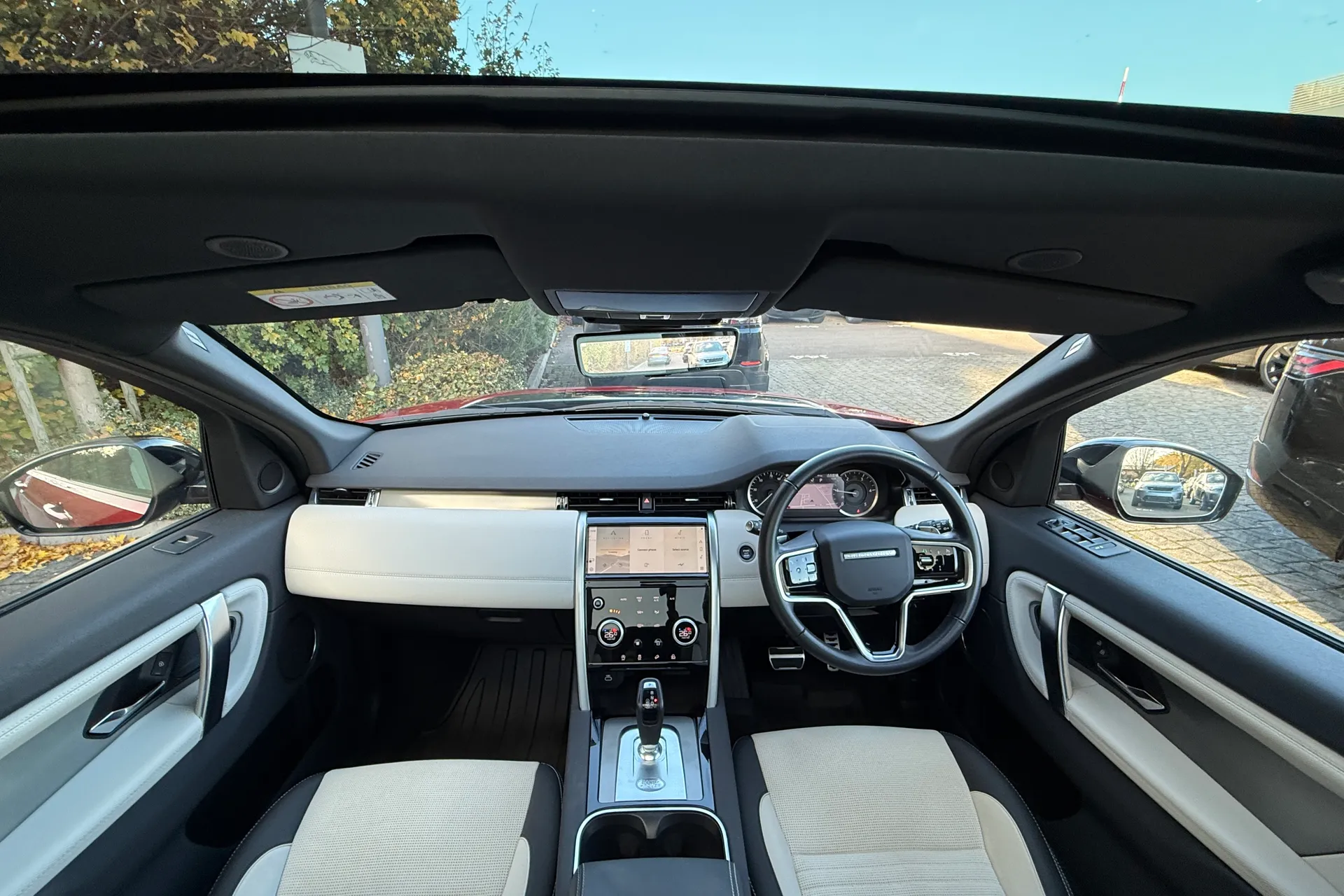 LAND ROVER DISCOVERY SPORT thumbnail image number 3