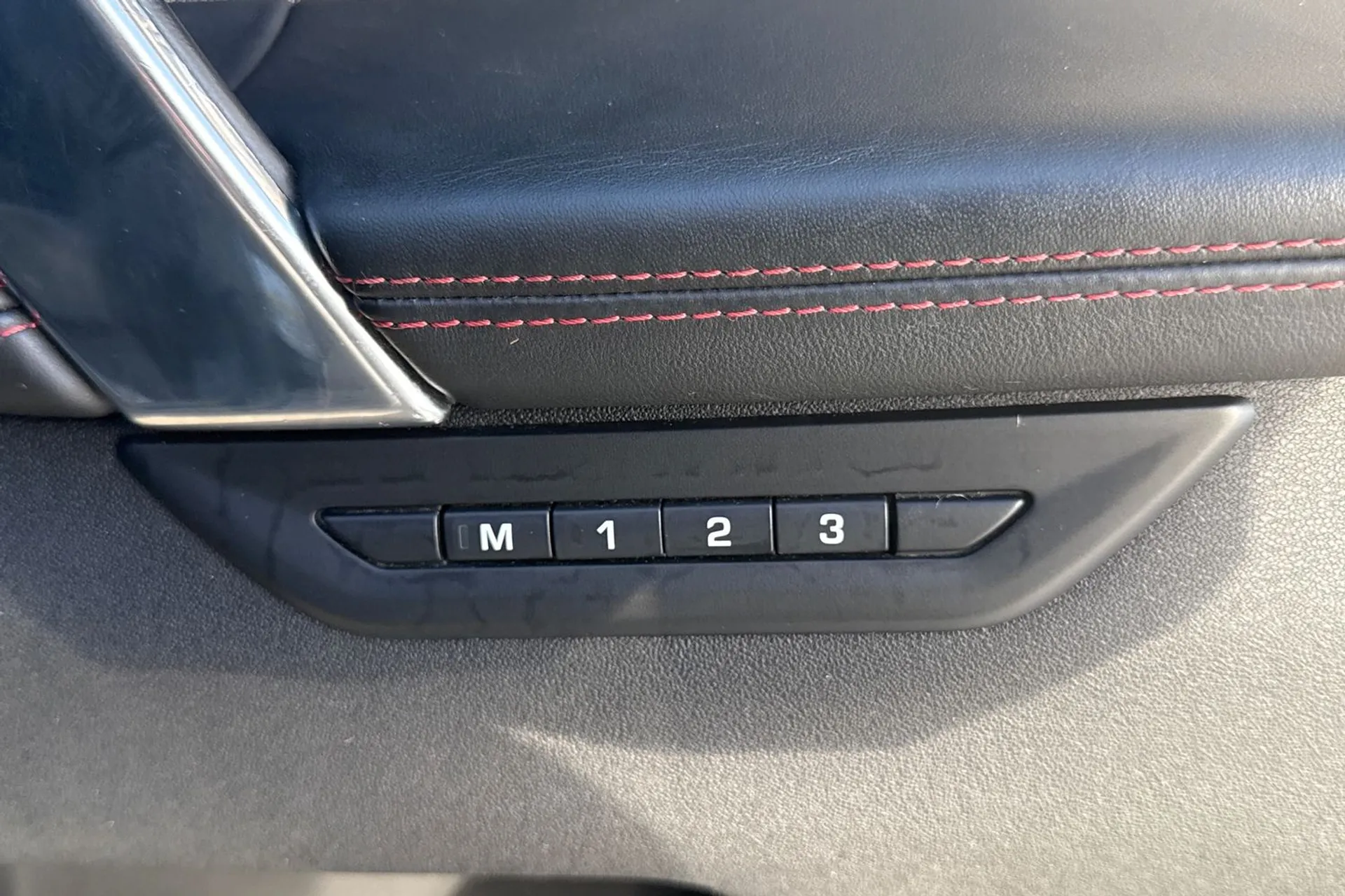 LAND ROVER DISCOVERY SPORT thumbnail image number 21