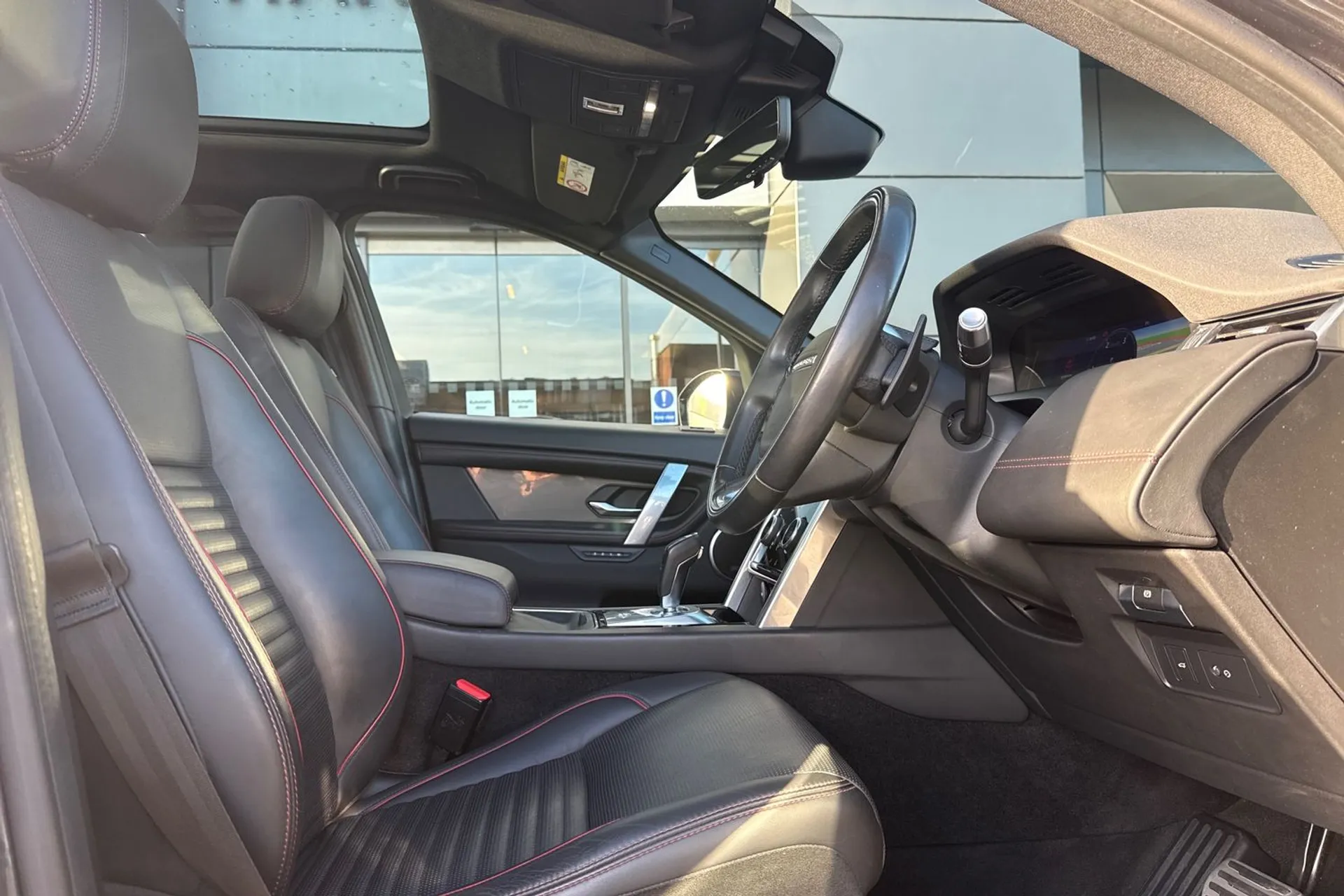 LAND ROVER DISCOVERY SPORT thumbnail image number 17