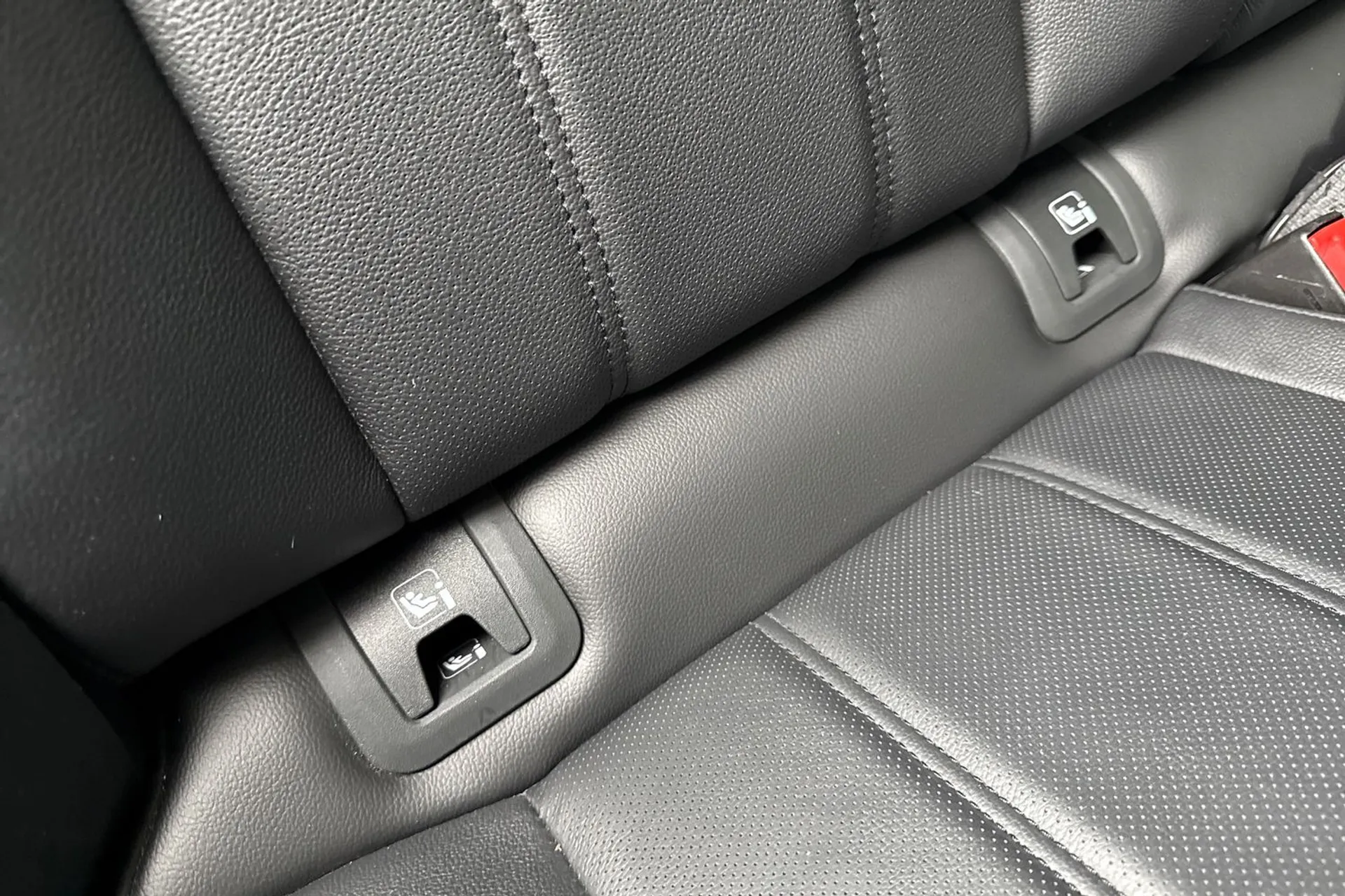 LAND ROVER RANGE ROVER EVOQUE thumbnail image number 34