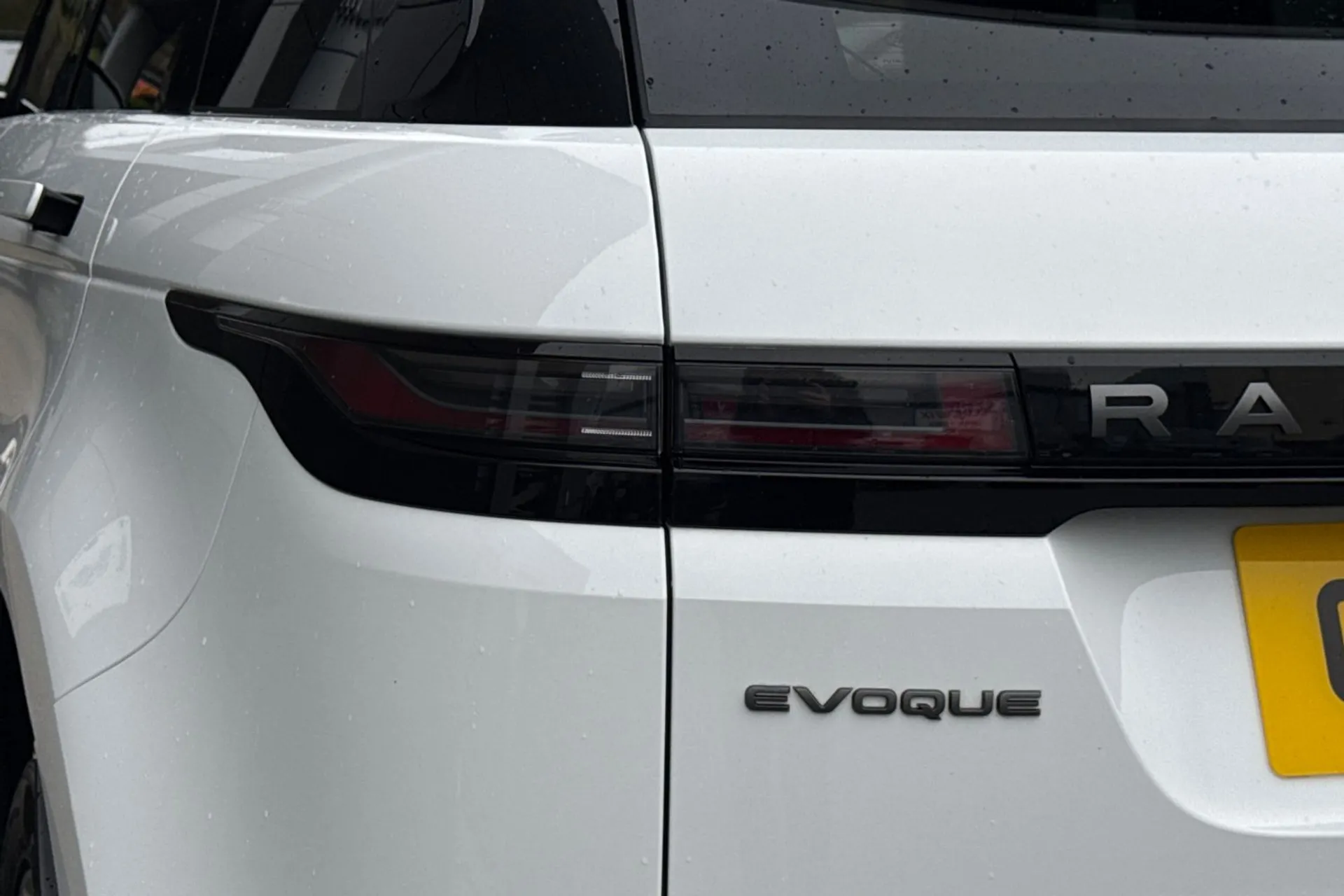 LAND ROVER RANGE ROVER EVOQUE thumbnail image number 25