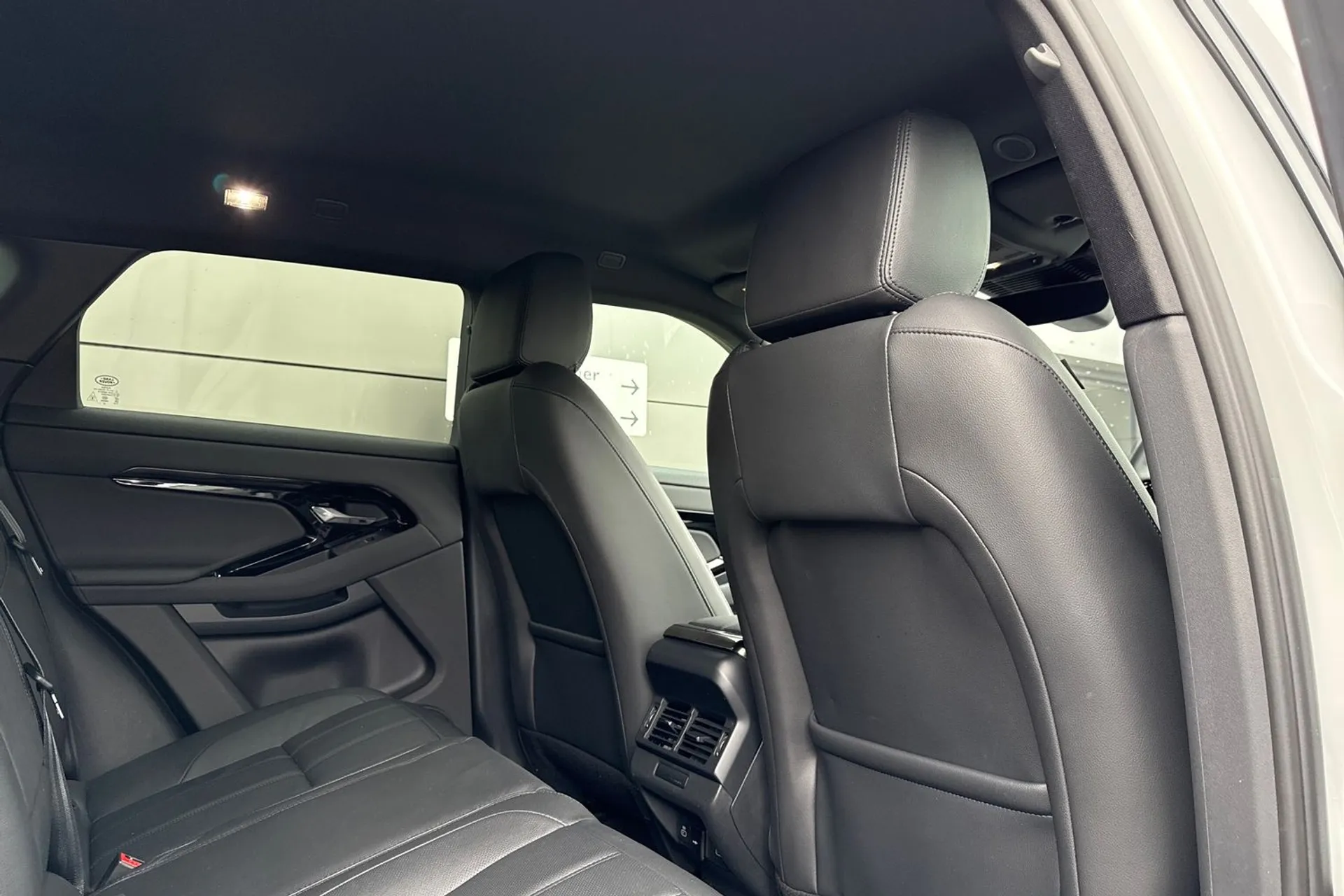 LAND ROVER RANGE ROVER EVOQUE thumbnail image number 33