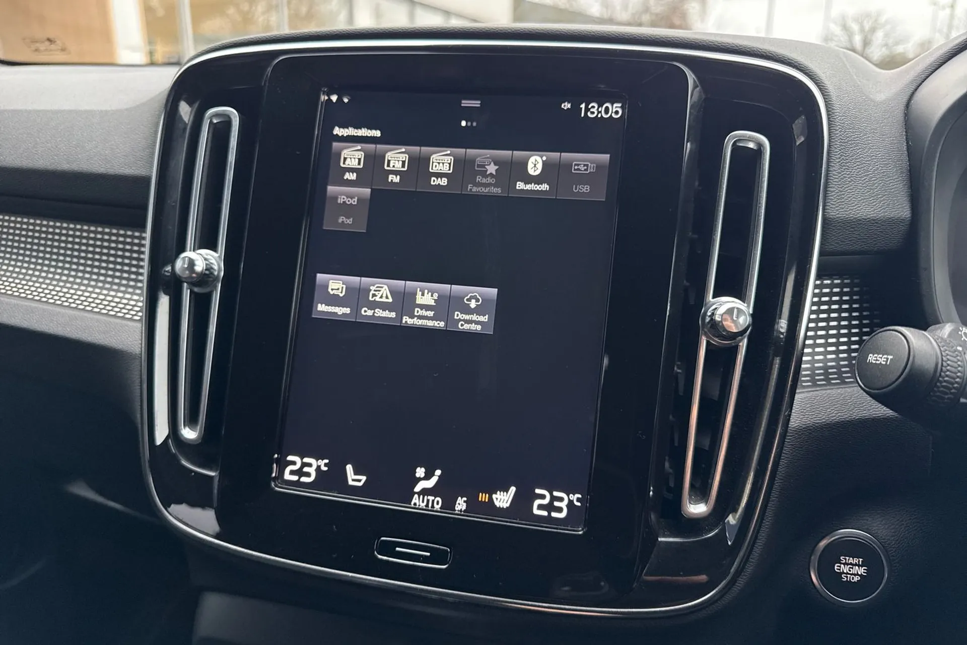 Volvo XC40 thumbnail image number 40