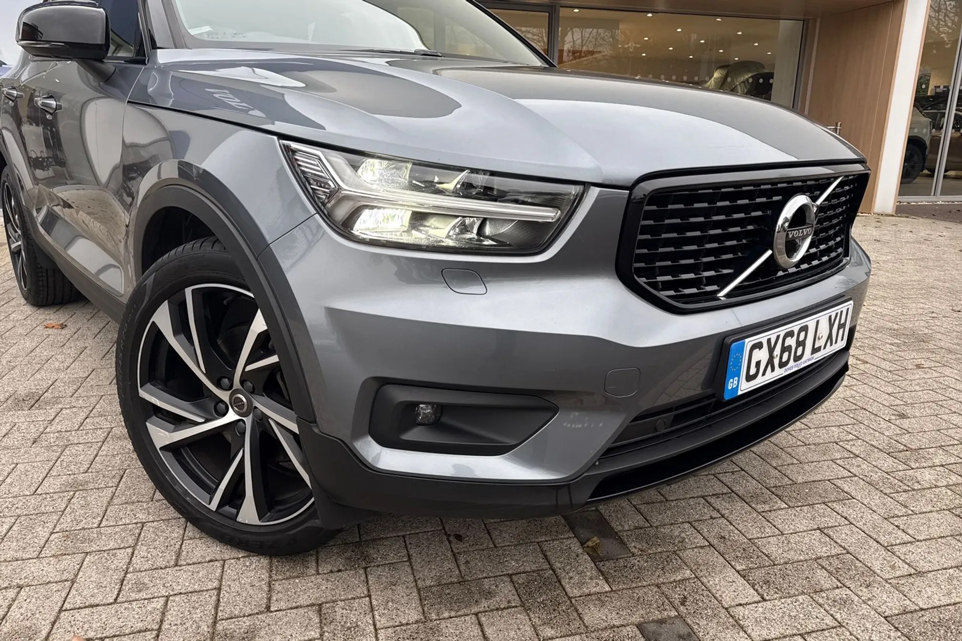 Volvo XC40 thumbnail image number 7