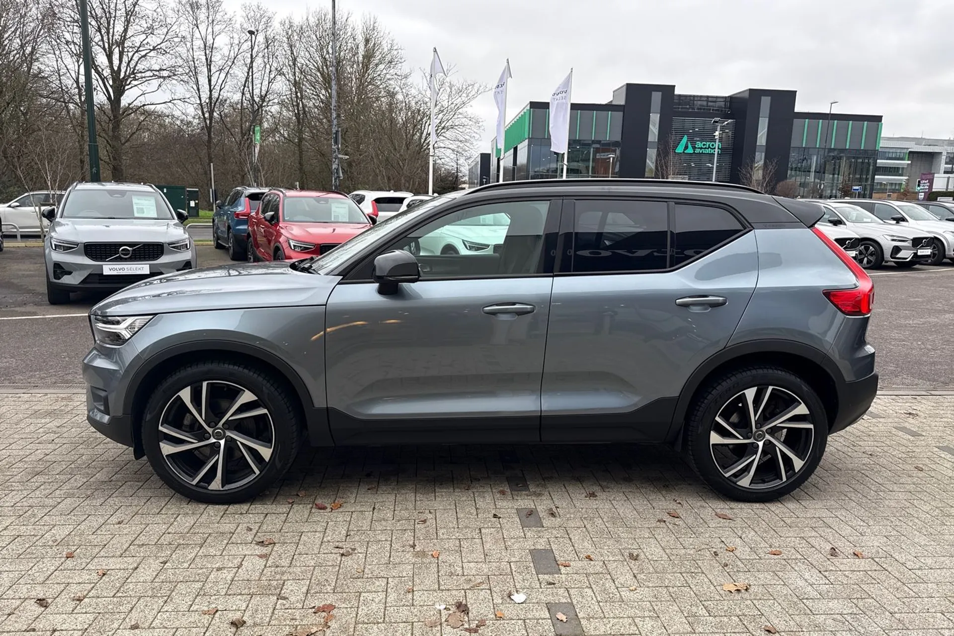 Volvo XC40 thumbnail image number 11