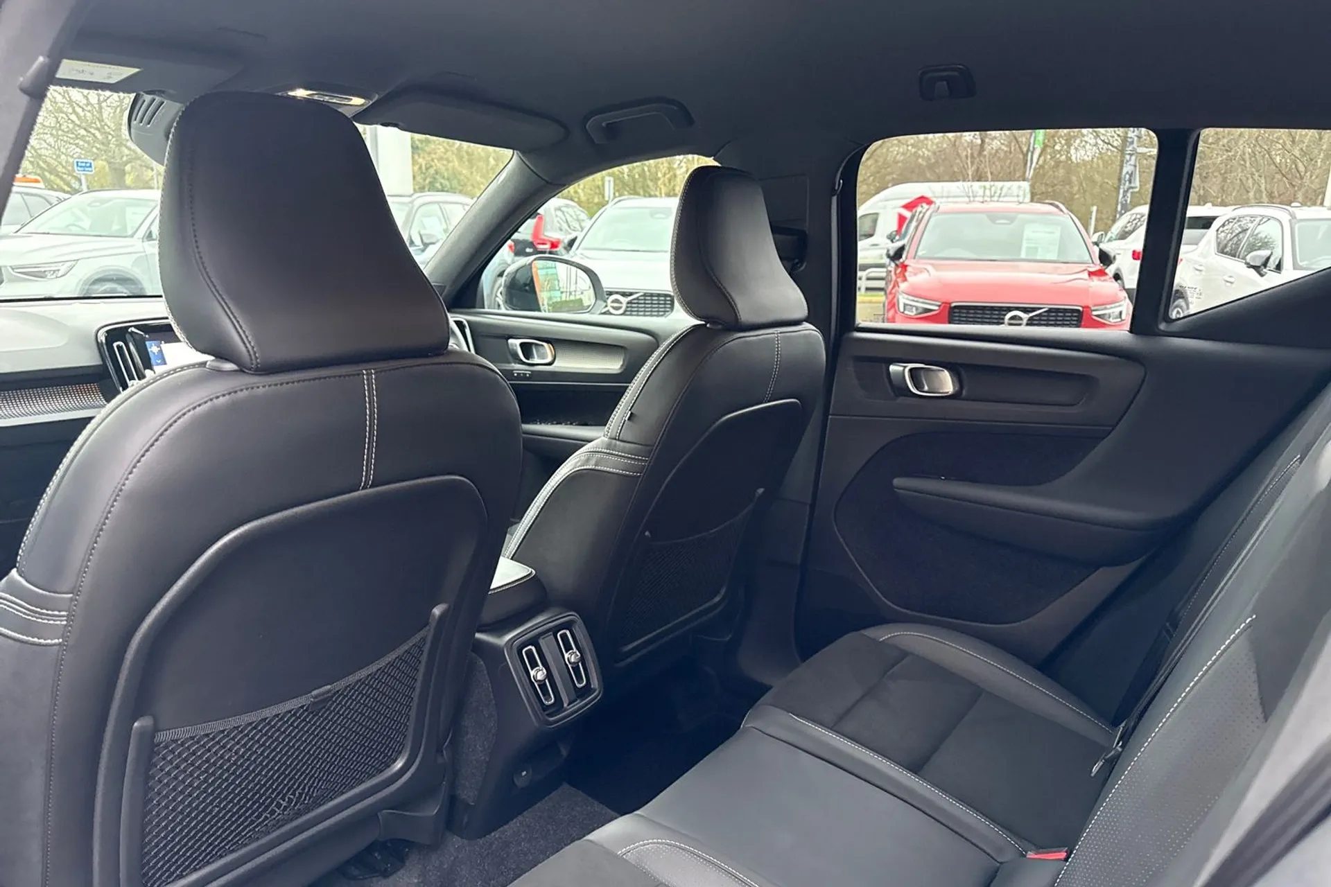 Volvo XC40 thumbnail image number 31