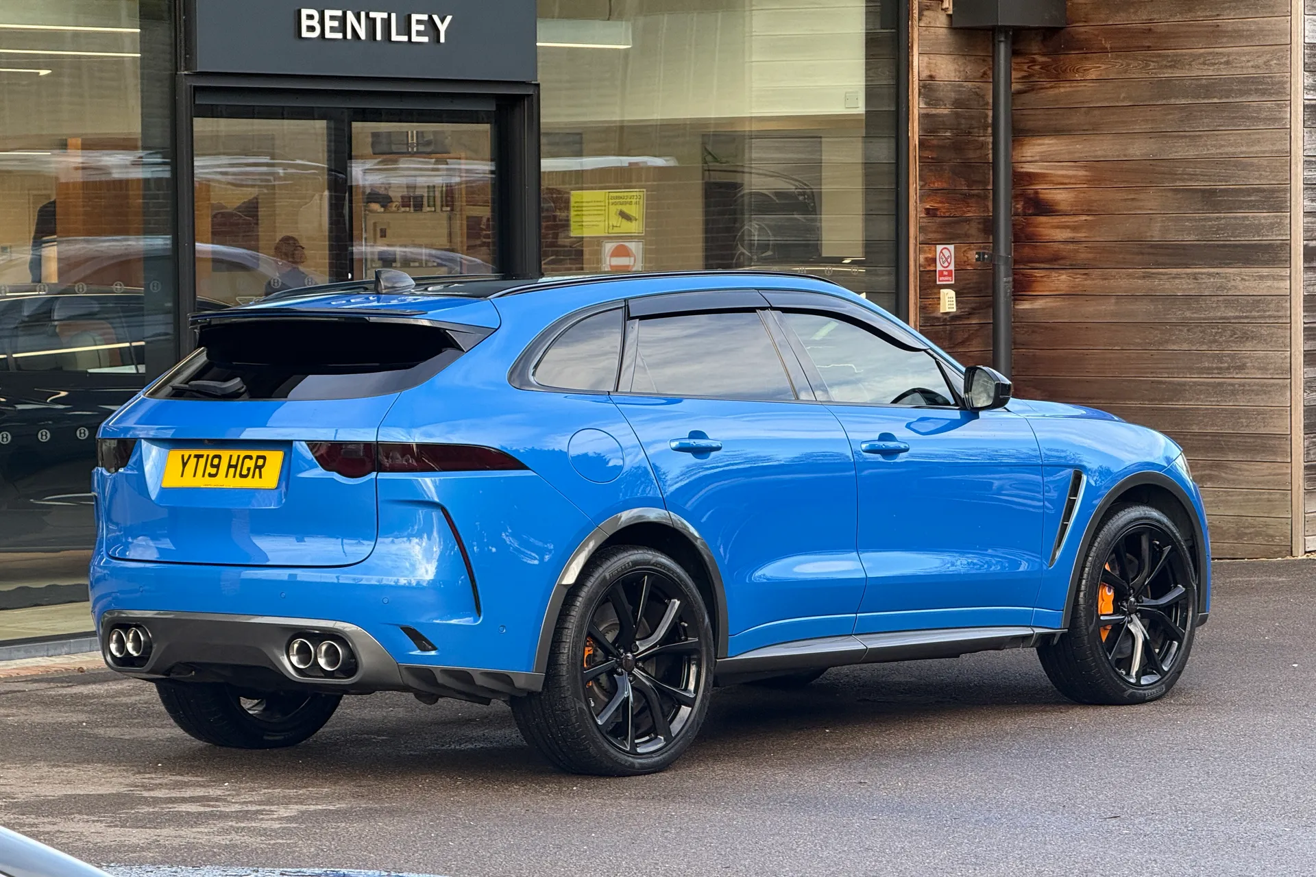 Jaguar F-PACE thumbnail image number 7