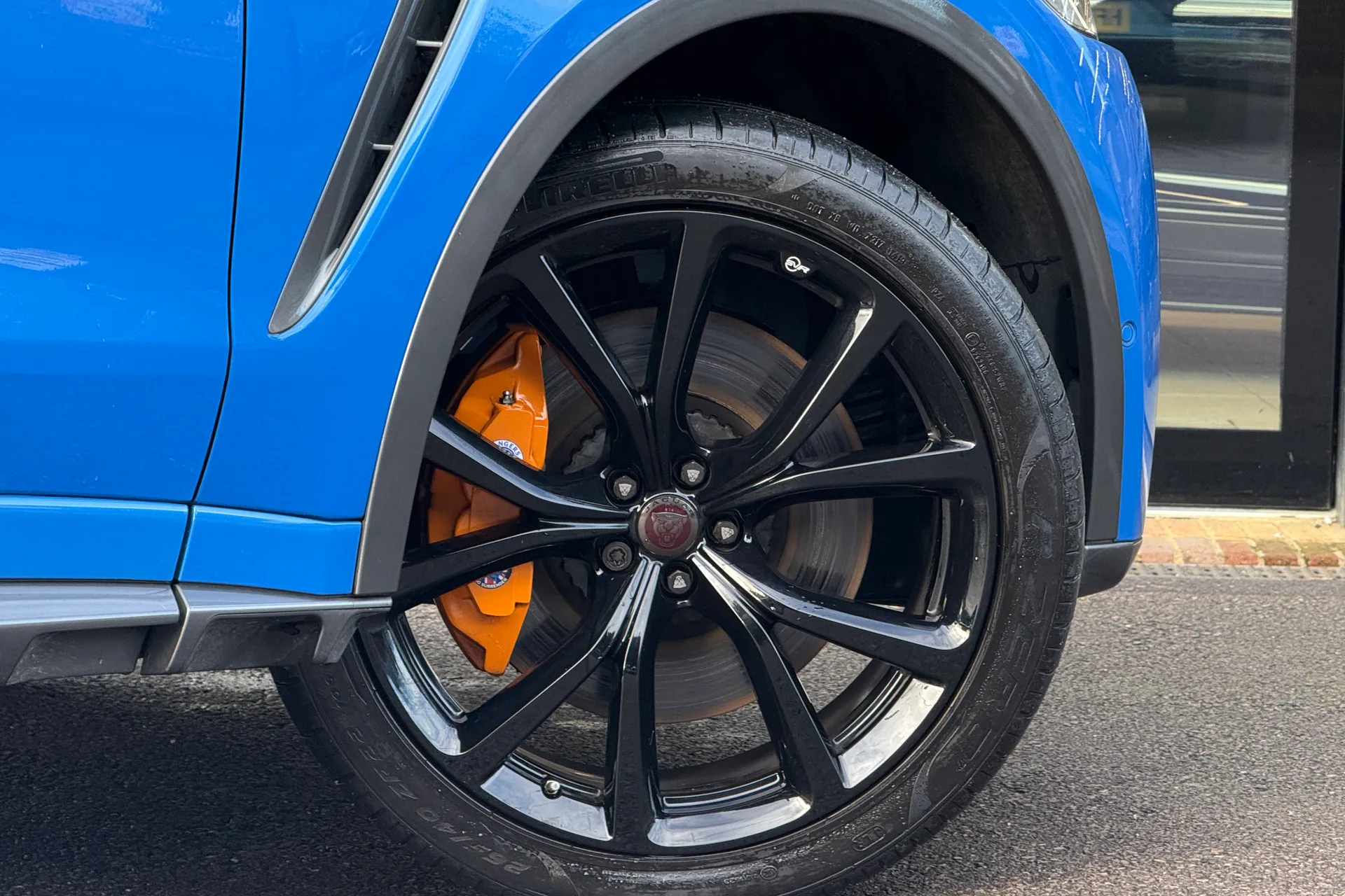 Jaguar F-PACE thumbnail image number 43