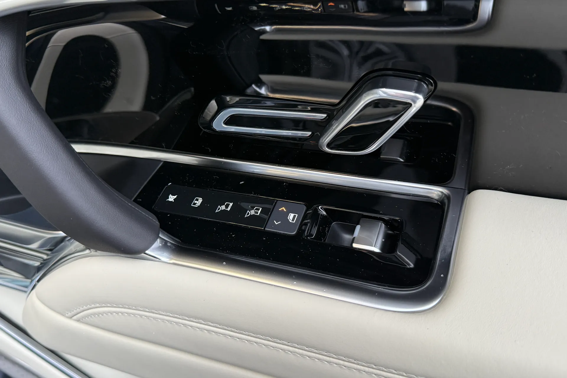 LAND ROVER RANGE ROVER thumbnail image number 62