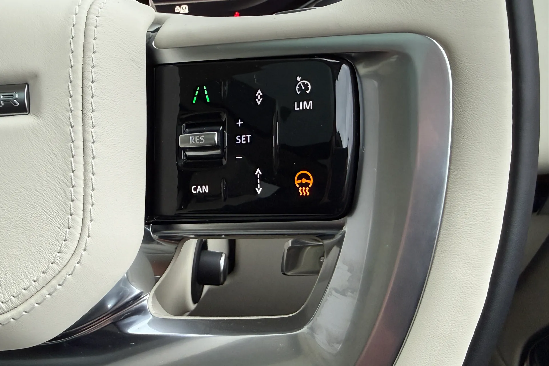 LAND ROVER RANGE ROVER thumbnail image number 43