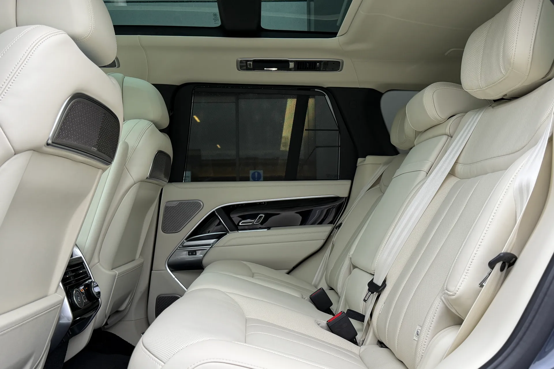 LAND ROVER RANGE ROVER thumbnail image number 69