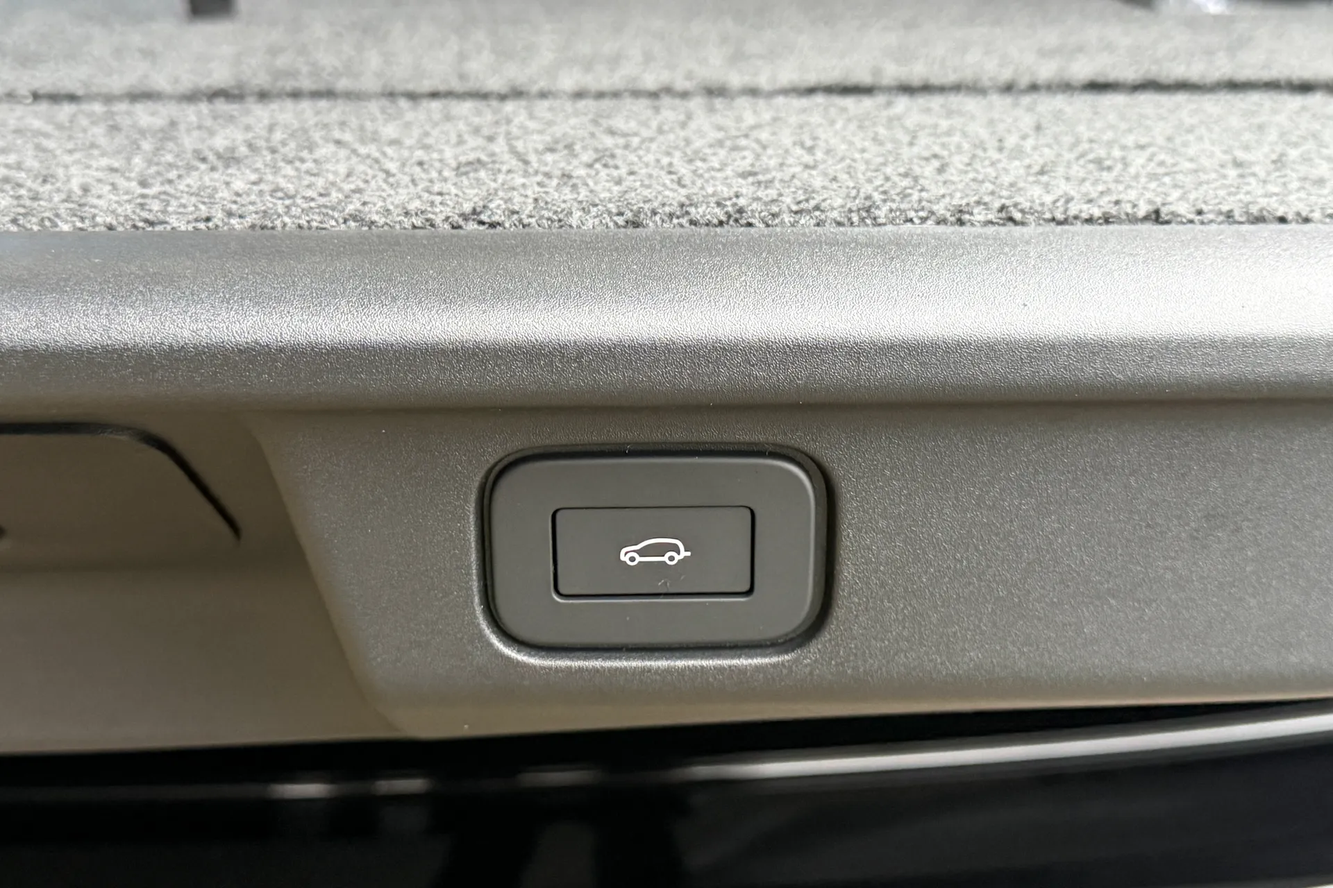 LAND ROVER RANGE ROVER thumbnail image number 47